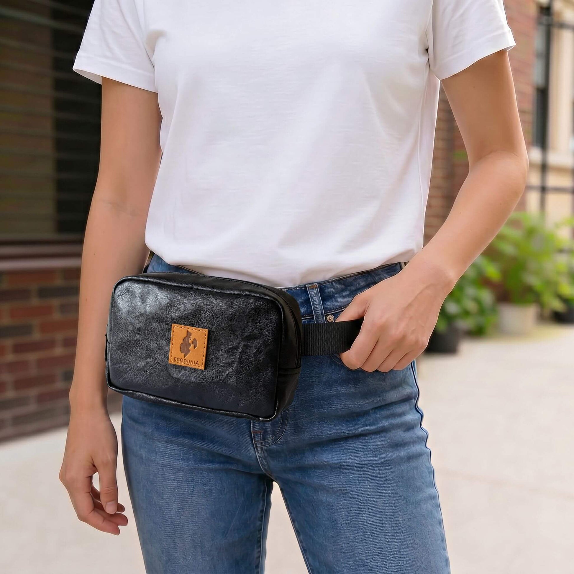 Vegan Leather Crossbody Belt Bag Ecodunia #color_black