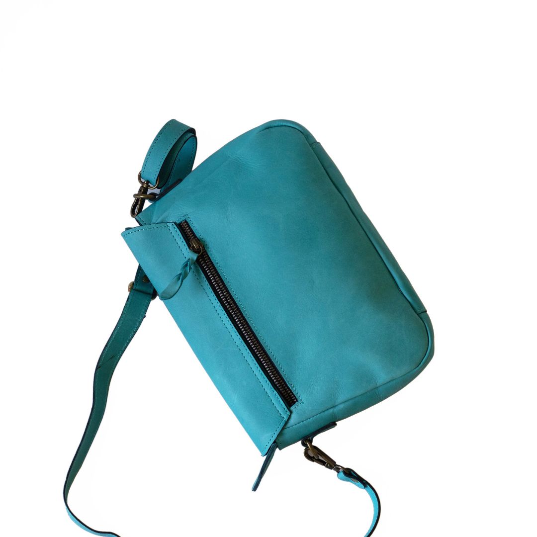 #color_light-blue