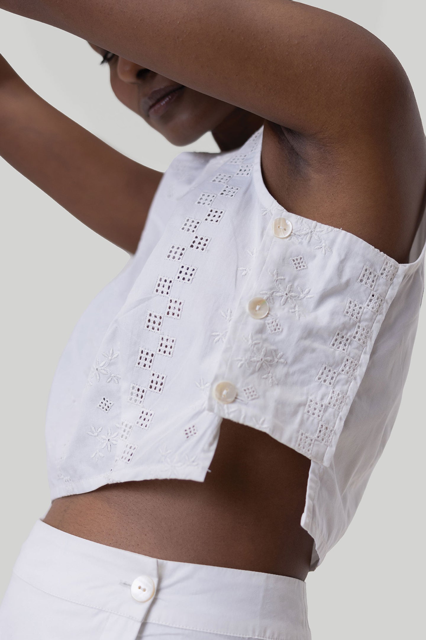 BoxyCropTopinWhite-6
