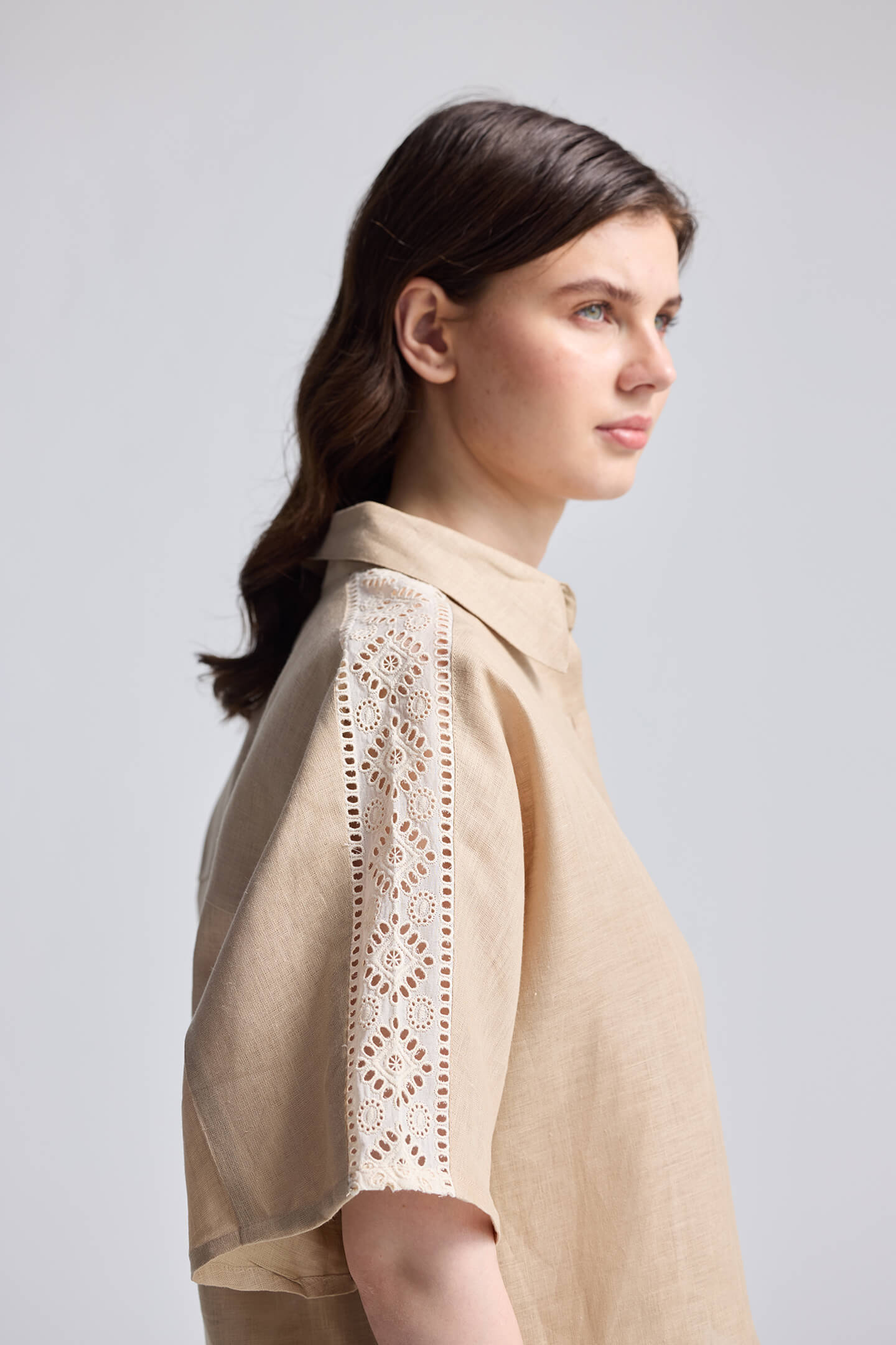Boxy Shirt with Lace Side