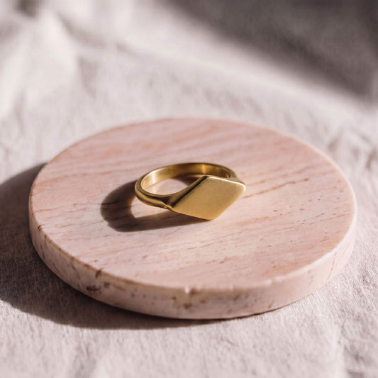 Brass Diamond Signet-Style Ring | Kata Ecodunia