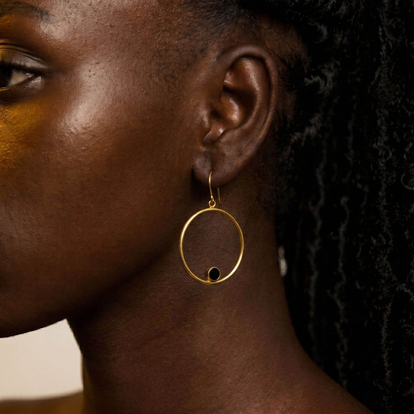 Lozi brass hoop with black horn accent earrings flat lay — Ecodunia #color_black