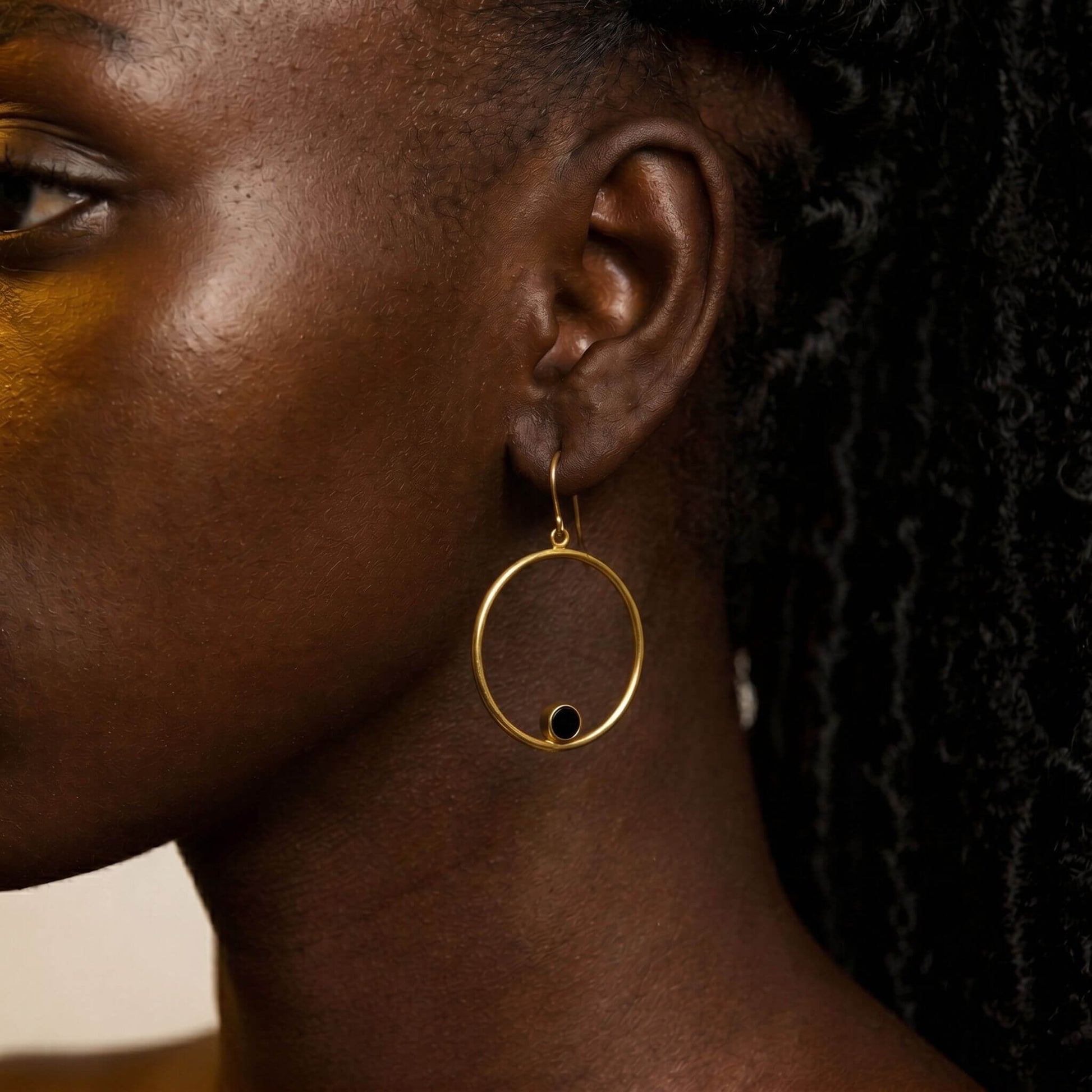 Lozi brass hoop with black horn accent earrings flat lay — Ecodunia #color_black
