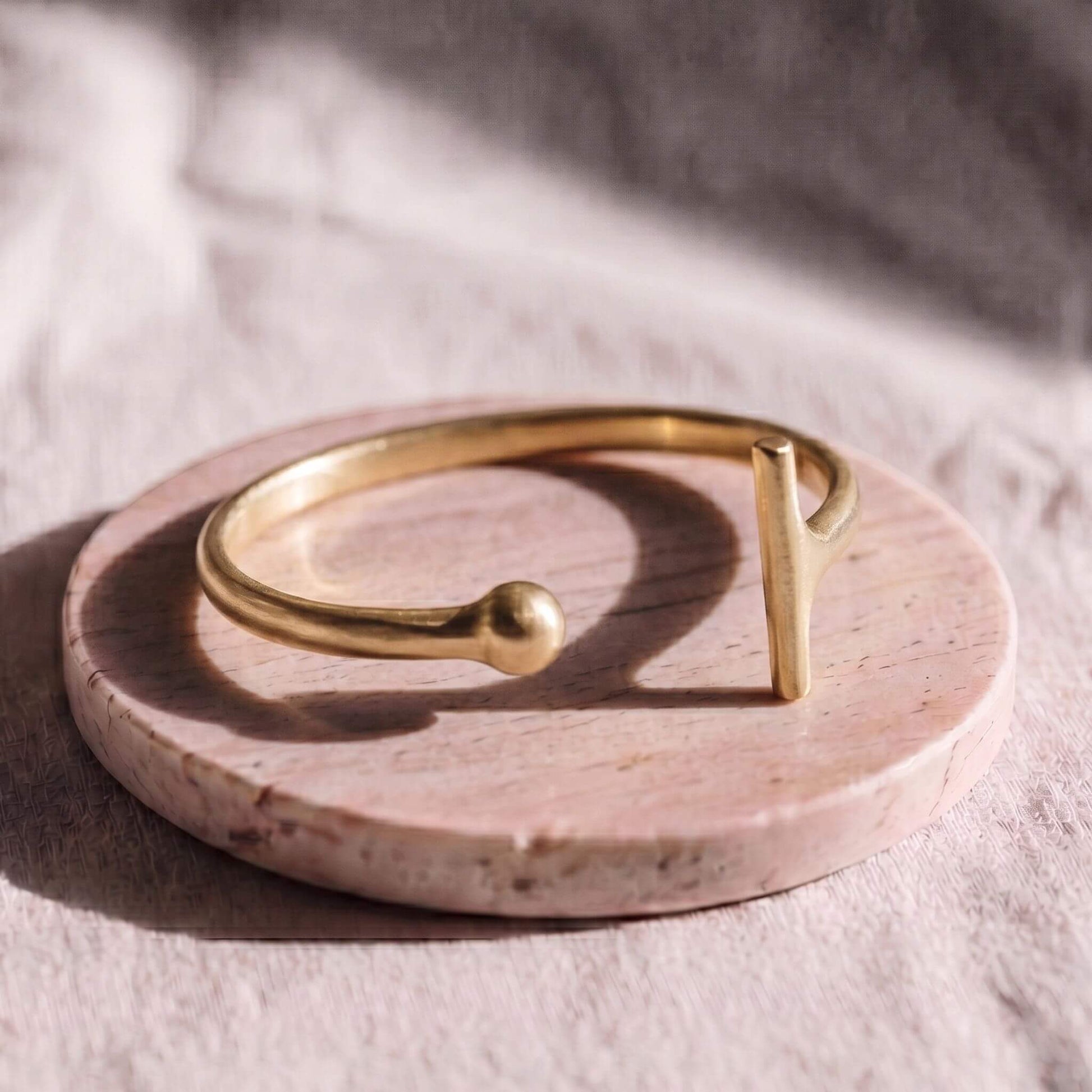 Teardrop Asymmetrical Cuff Bracelet | Shaba _ Ecodunia