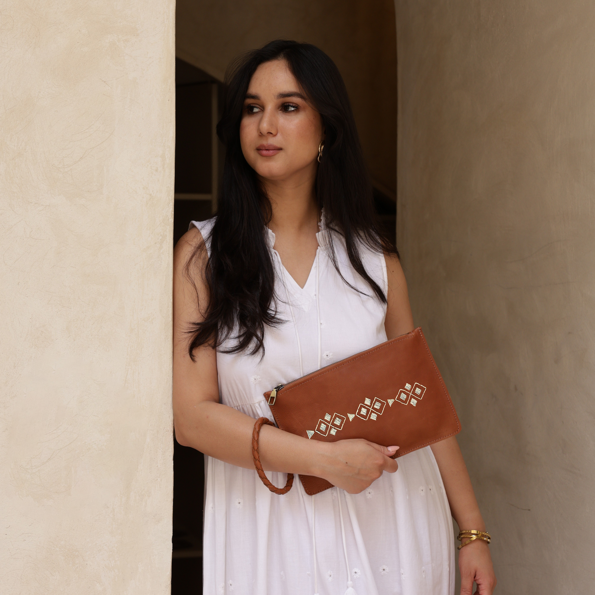 Noura Embroidered Clutch
