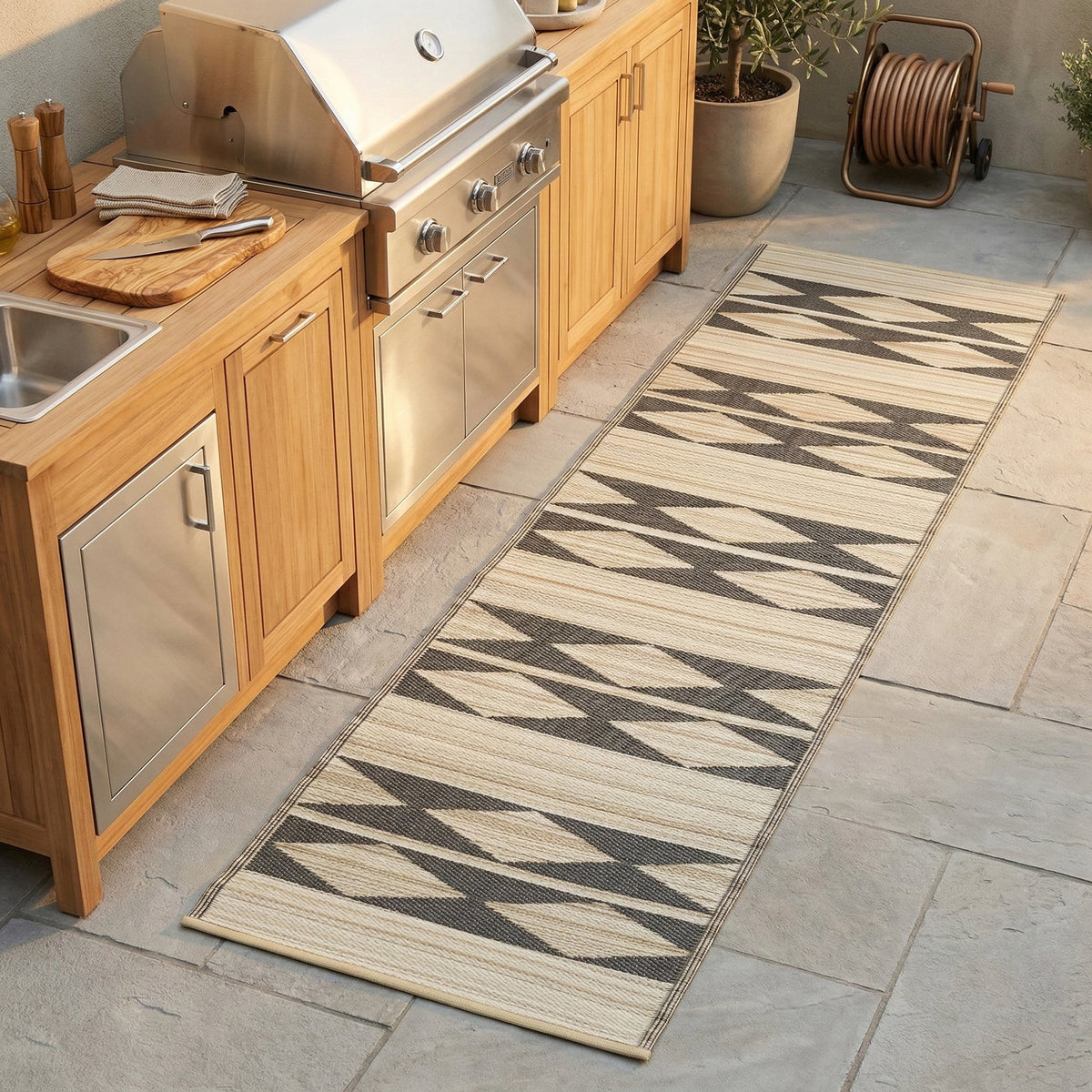 Cairo - Natural & Black Geometric Outdoor Rug for Patio