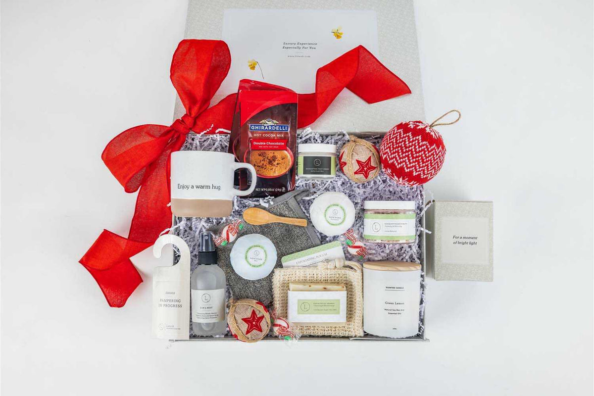 Christmas Love Gift Basket, Galentine’s Day for celebrating friendship - Gift Set Box - show your Friend some LOVE