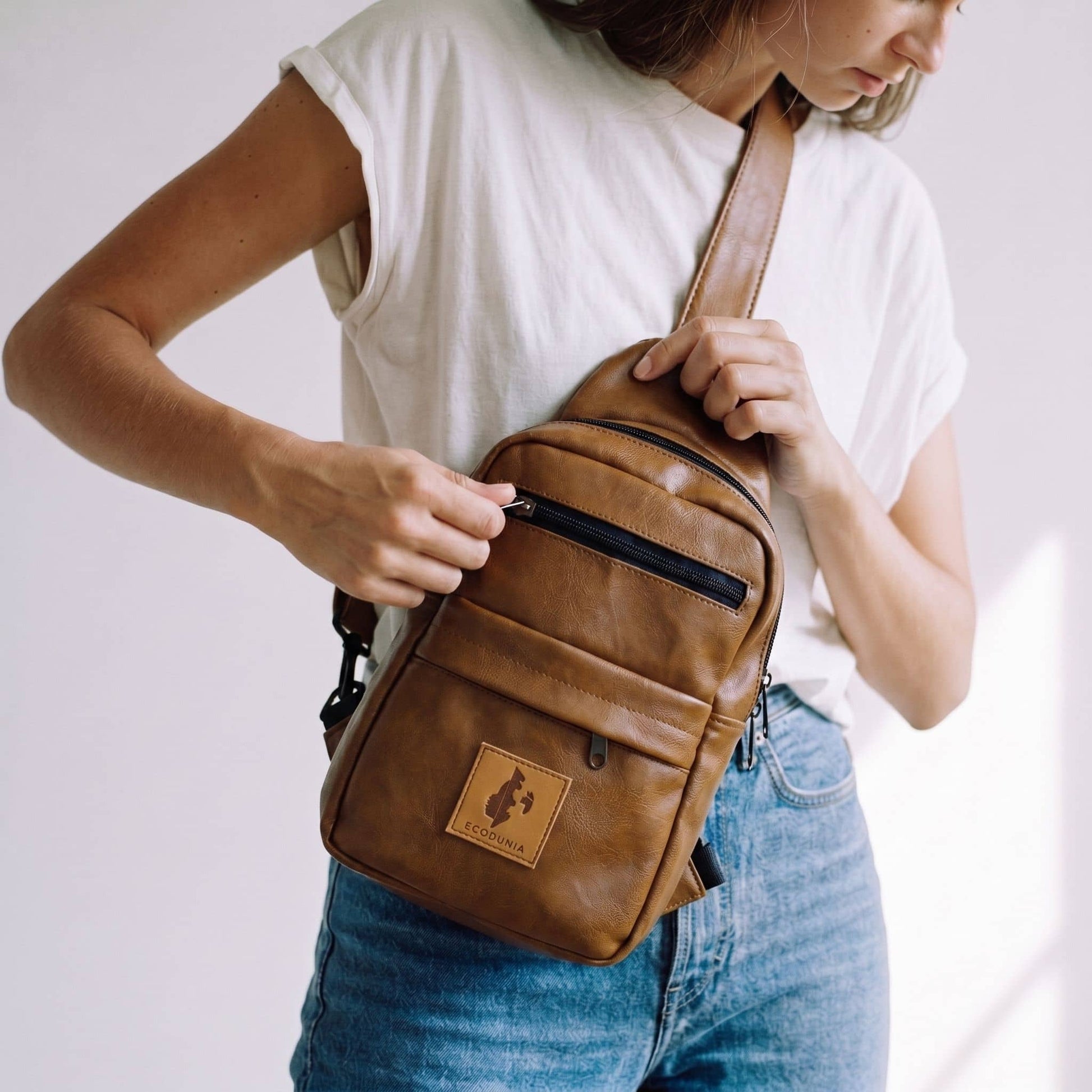 Umoja dark tan vegan leather large crossbody sling bag — Ecodunia #color_dark-tan