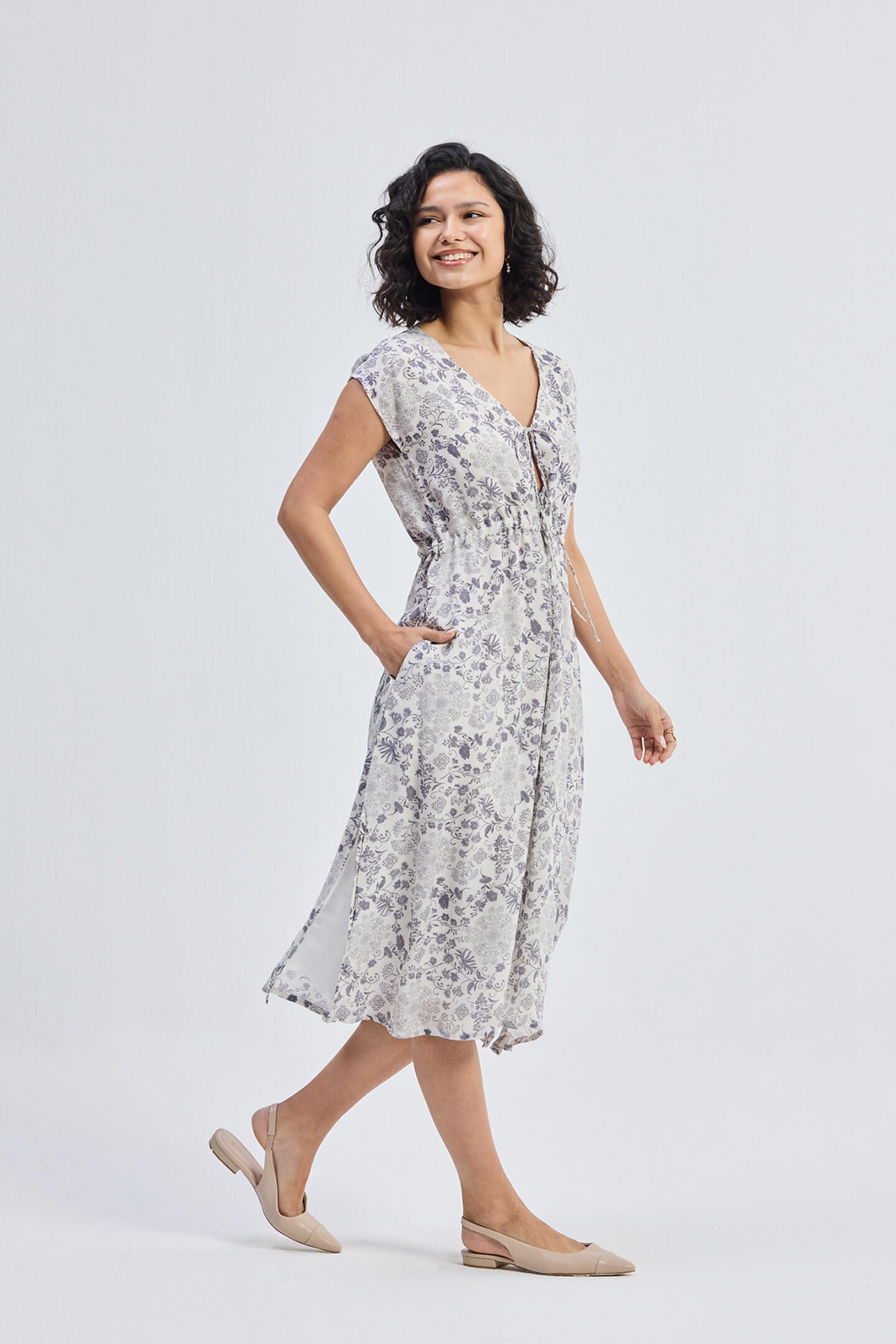 Deep V-neck Gathered Dress in Florals Side