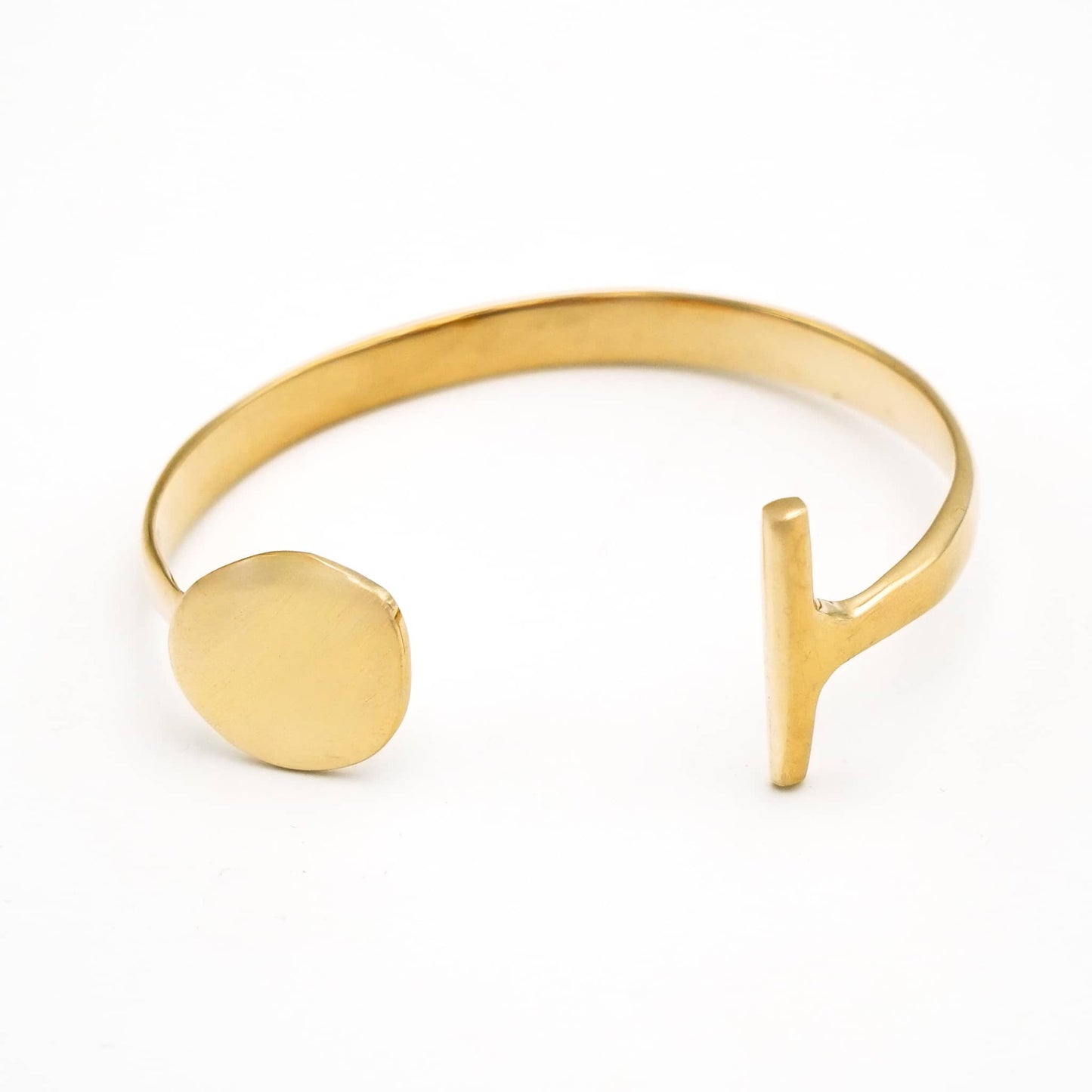Dice & T-Shaped Ends Cuff Brass Bracelet - Jua