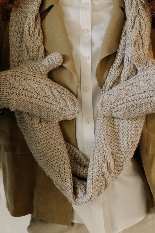 Wayra Cable Mittens