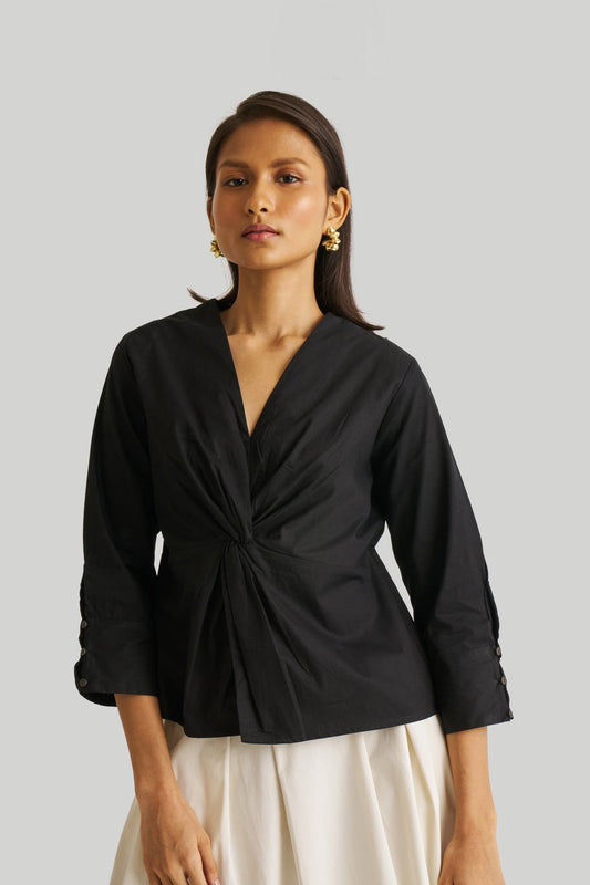Front Twist Black Top 1