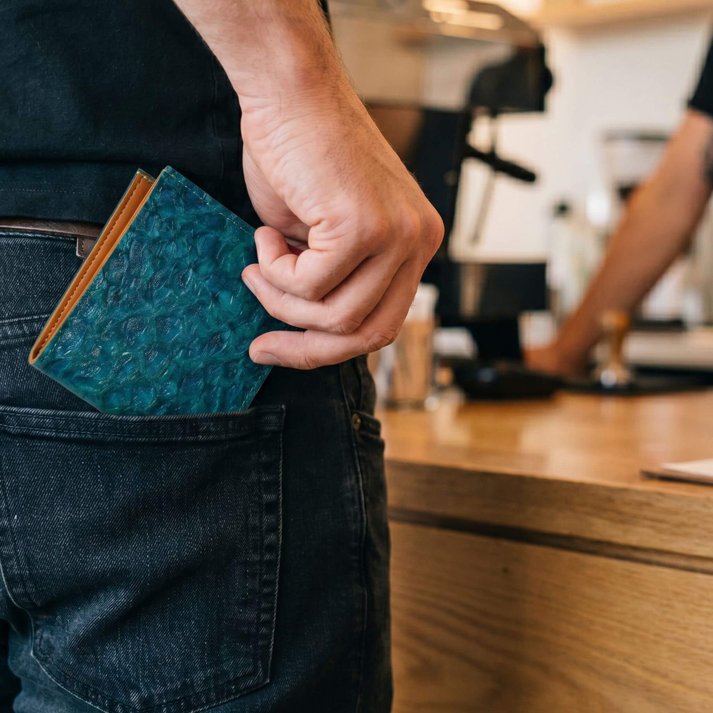 Men's Bifold Fish Leather Wallets #color_emerald-green