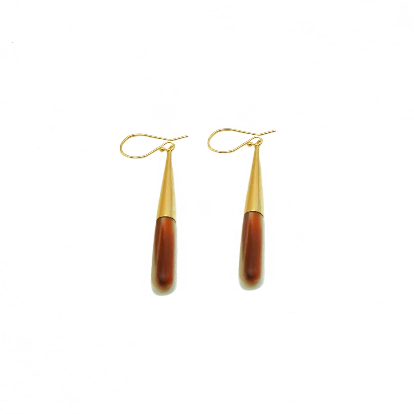 Guru brass and brown horn teardrop earrings flat lay — Ecodunia