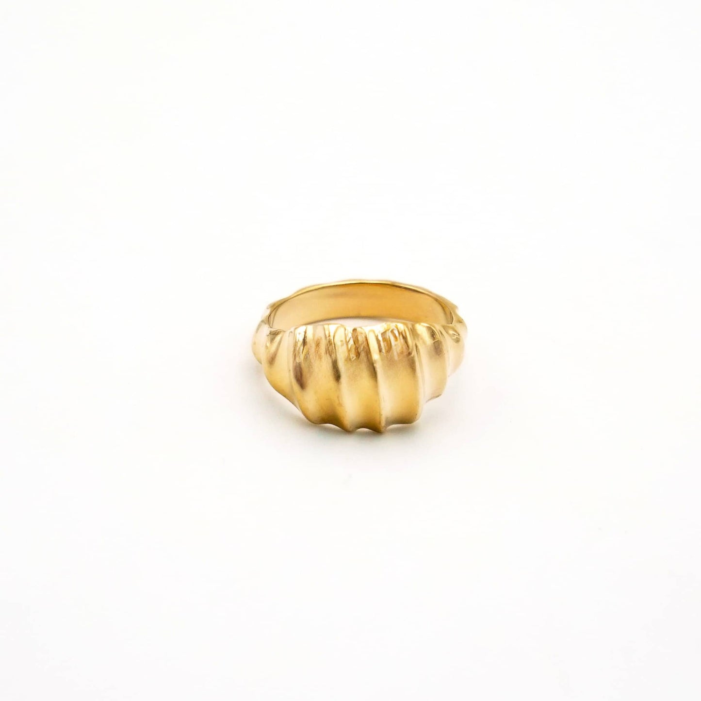 Brass Wave Dome Ring | Hali Ecodunia
