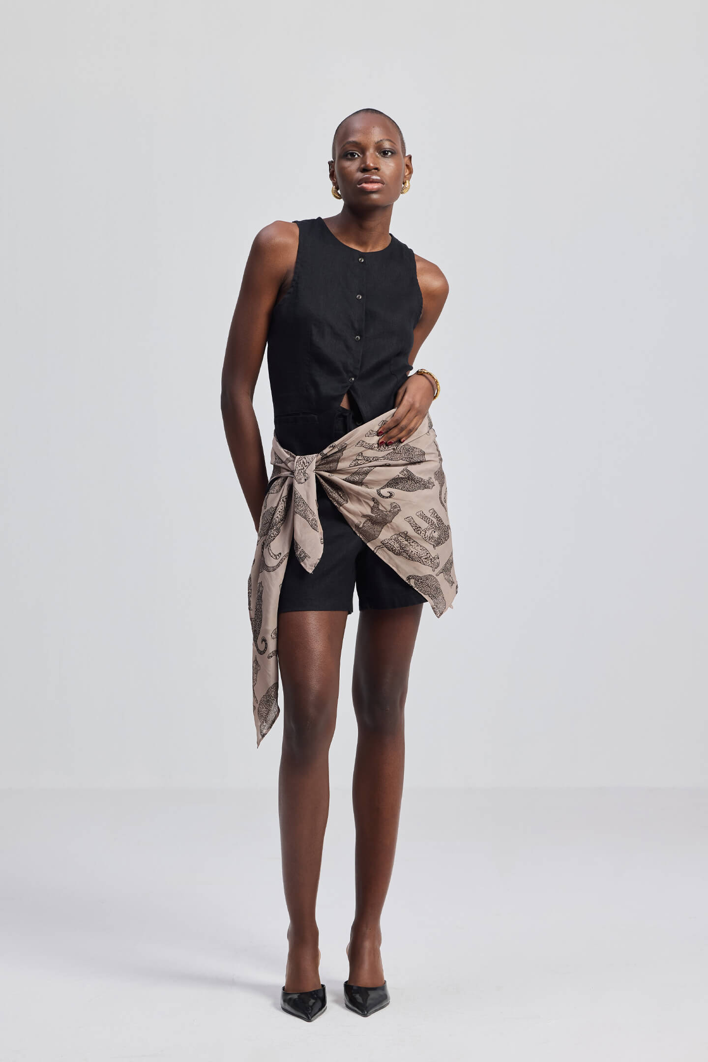 Hemp Shorts in Black Front