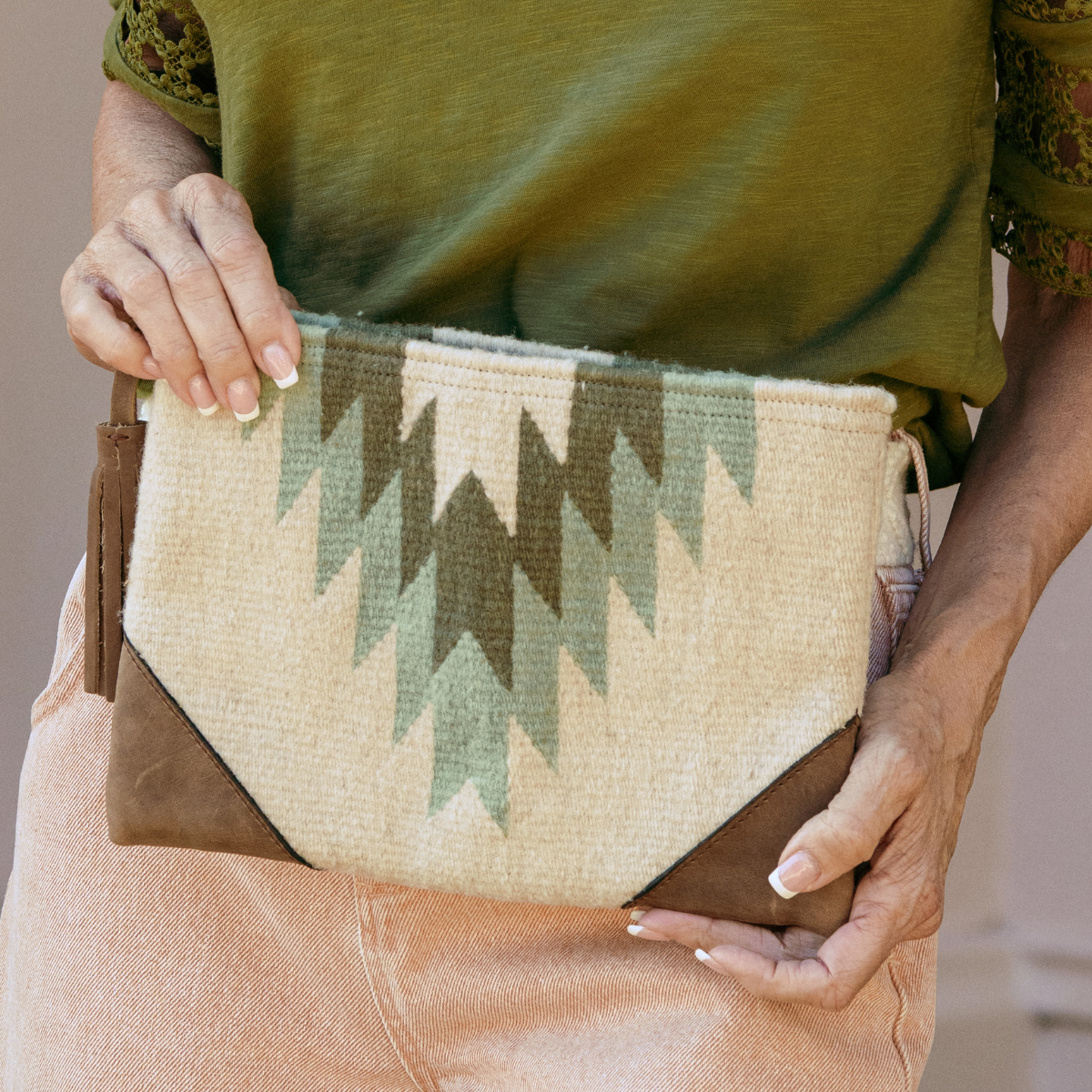 Hoja Nueva Clutch