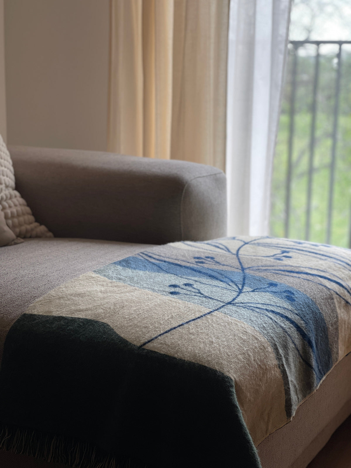 Sofia Throw Blanket - Breeze