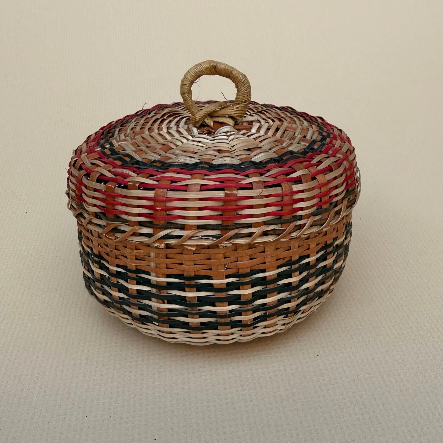 Small Kalinago Basket with Lid