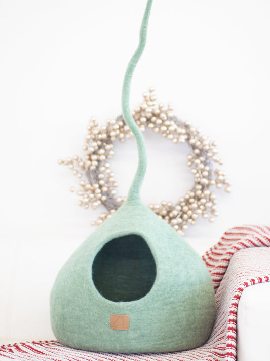 Eucalyptus Green | Tail Style Cave