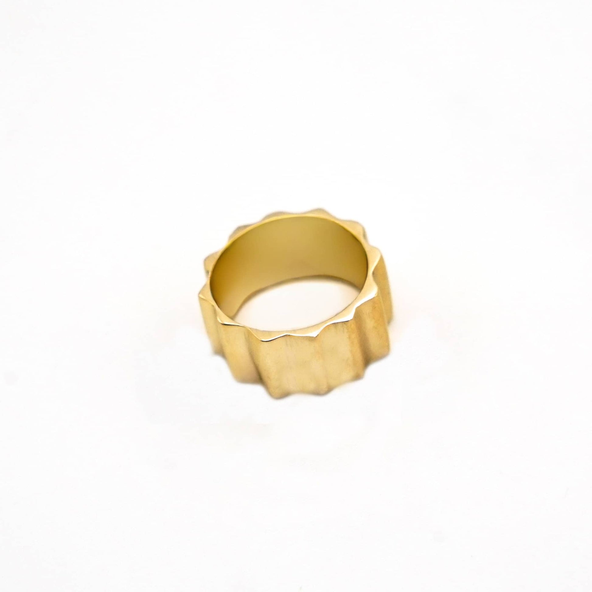 Scalloped Sun Ray Band Ring | Issa Ecodunia