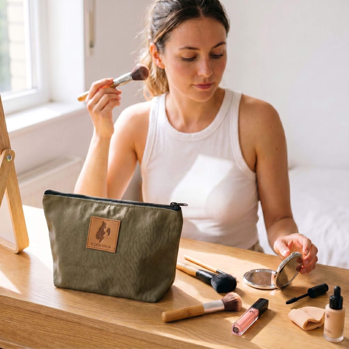Ren Canvas Makeup Bag – Fair Trade Cosmetic & Toiletry Pouch #color_jungle-green