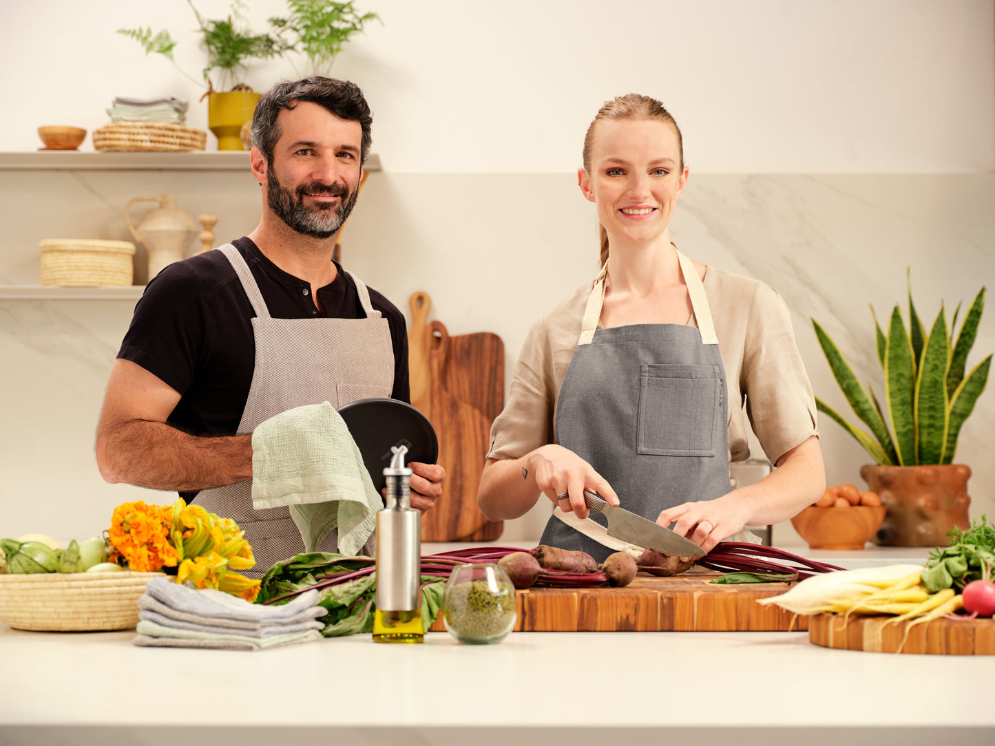Bib Apron with Pockets - Solid