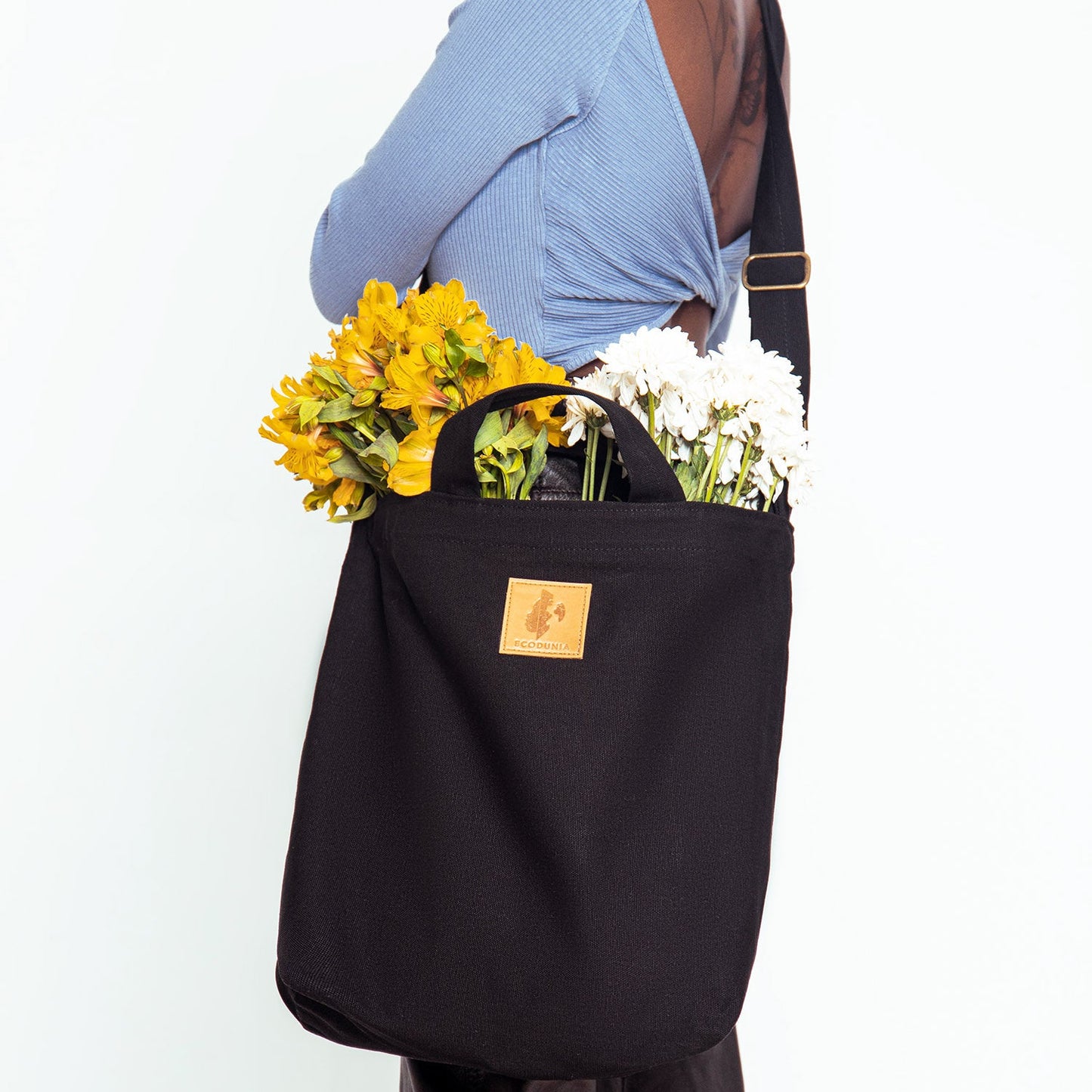 Canvas Carry-All Crossbody Bag for Men & Women | Amani #color_black