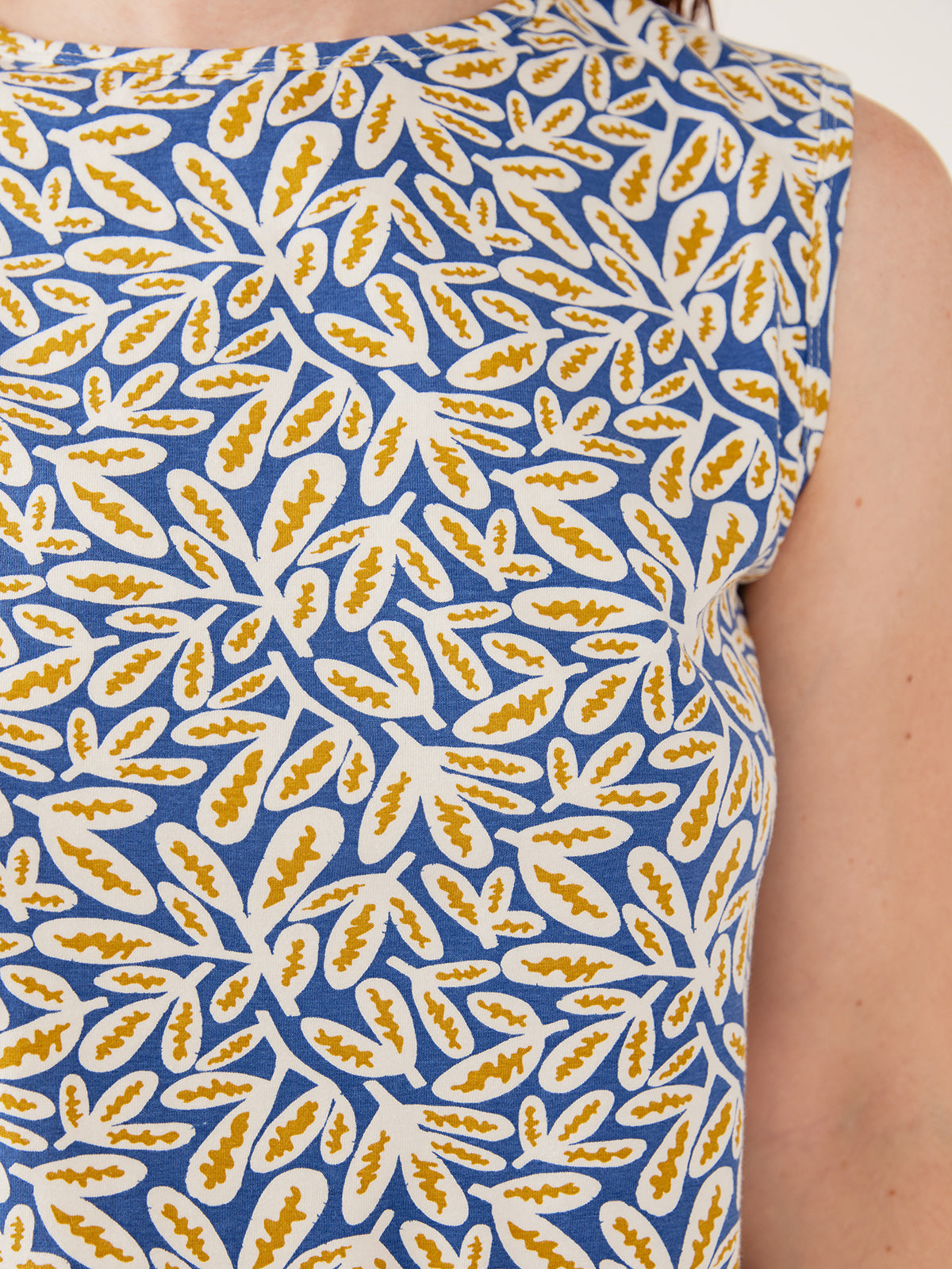 Millie Muscle Tee - Fern Beats Blue