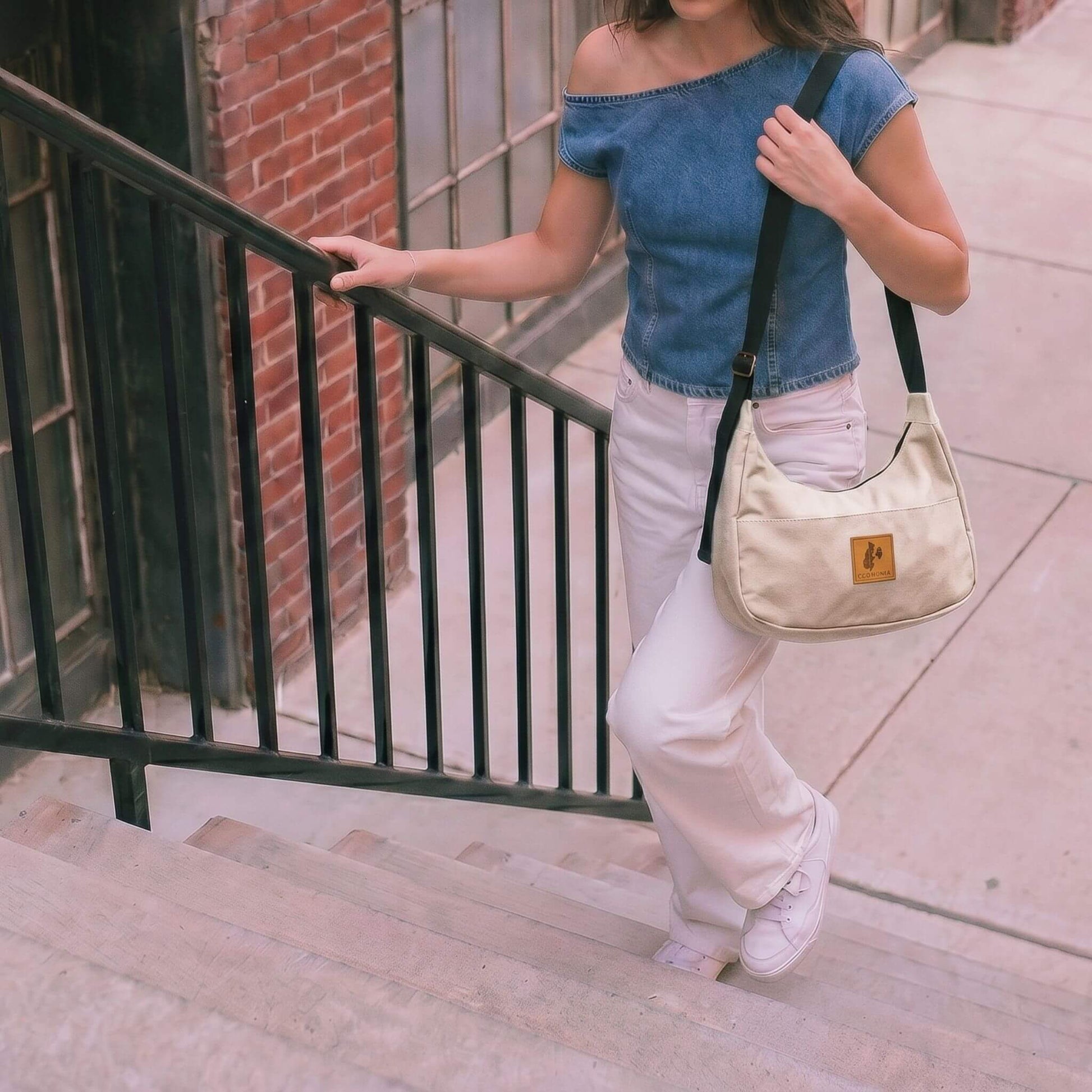 Canvas Shoulder Crescent Bag #color_natural