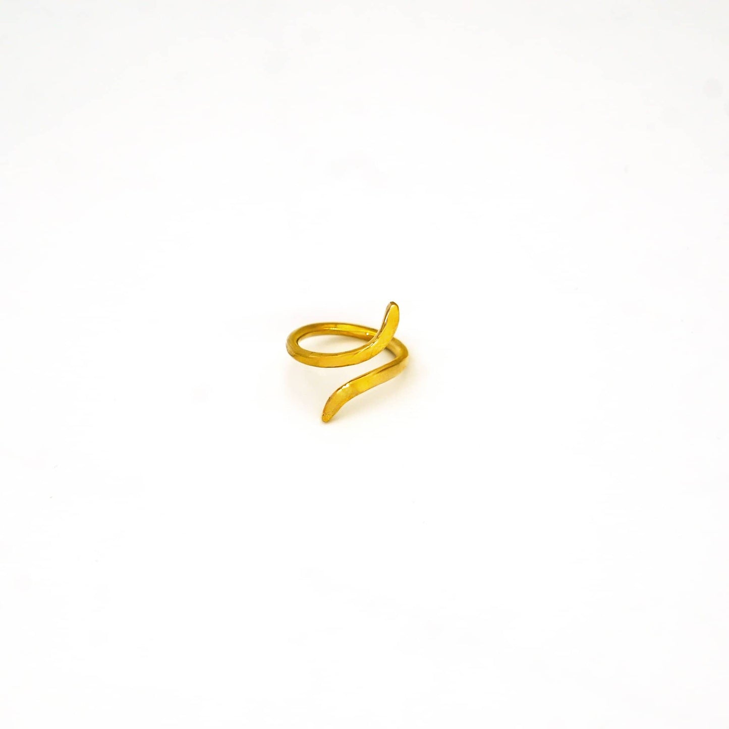 Adjustable Wrap Bypass Hammered Ring | Pera