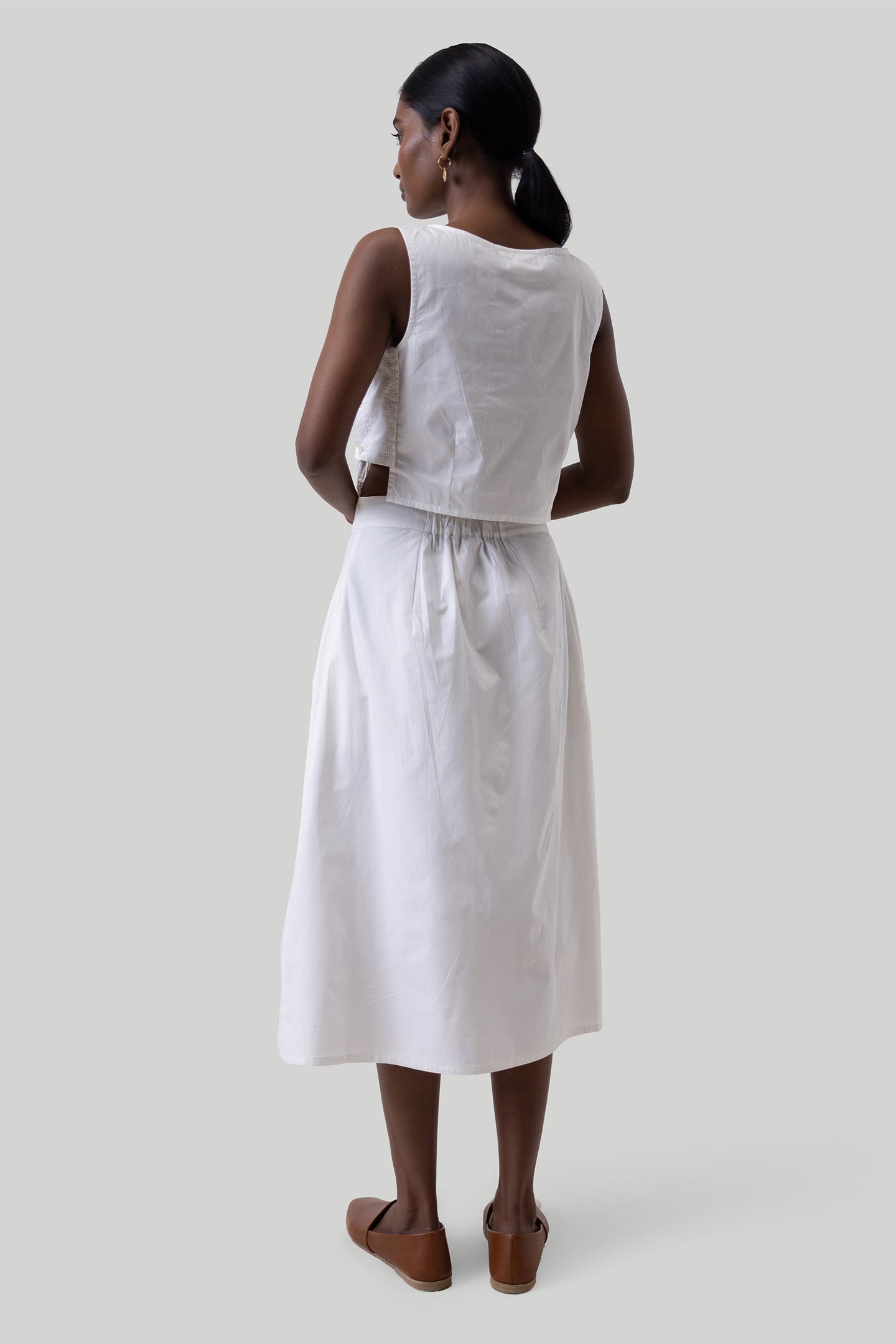 Overlap Midi White Skirt 04