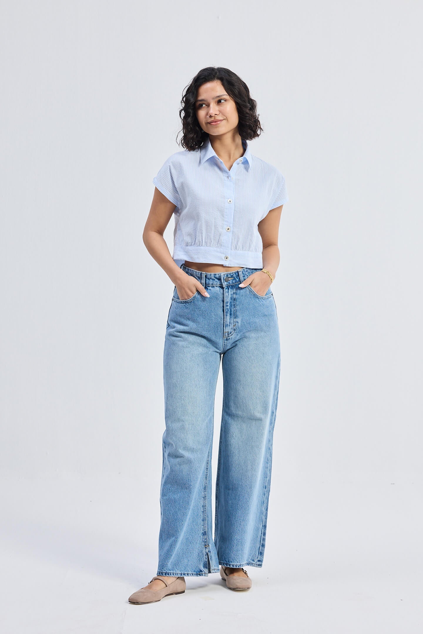 Oversized Crop Shirt in Classic Stripes Moodshot