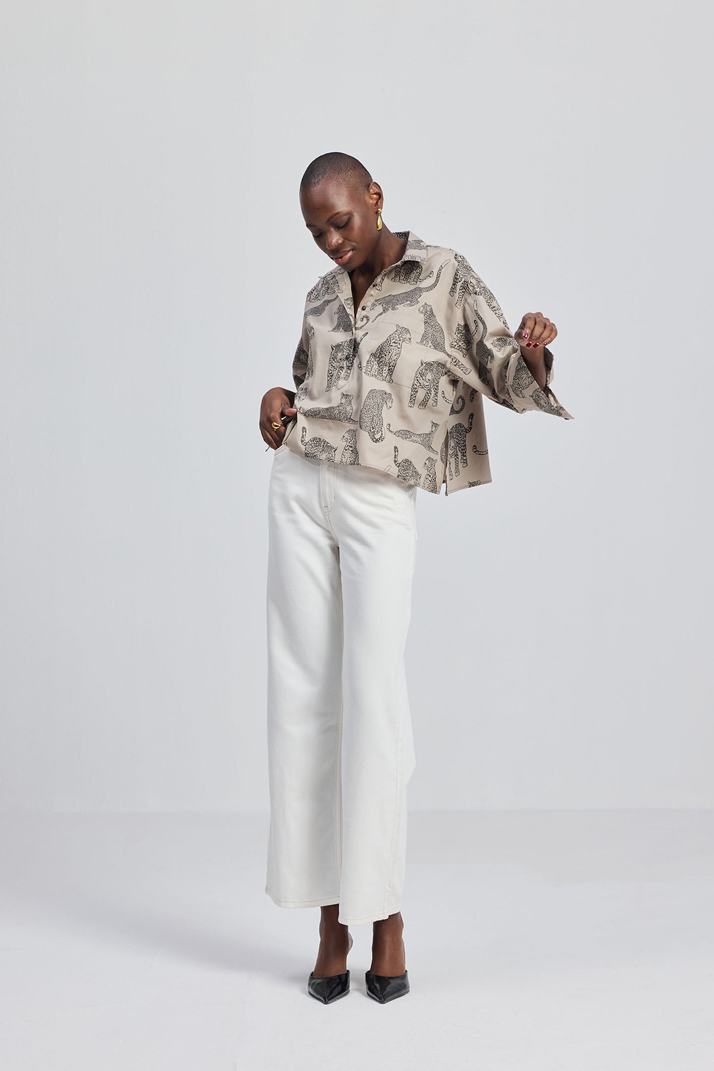 Oversized Cropped Front-buttoned Shirt In Animal Print