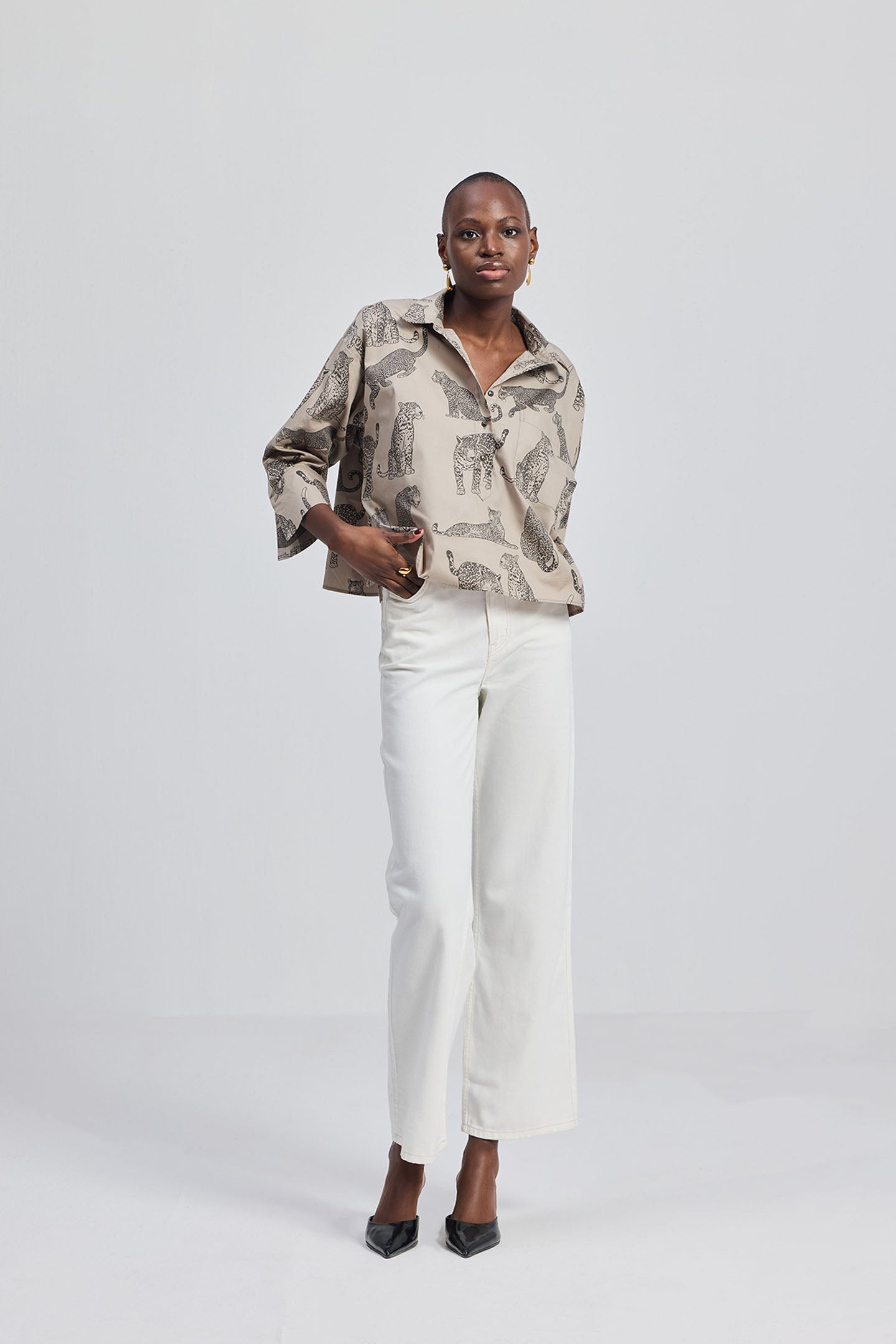 Oversized Cropped Front-buttoned Shirt In Animal Print