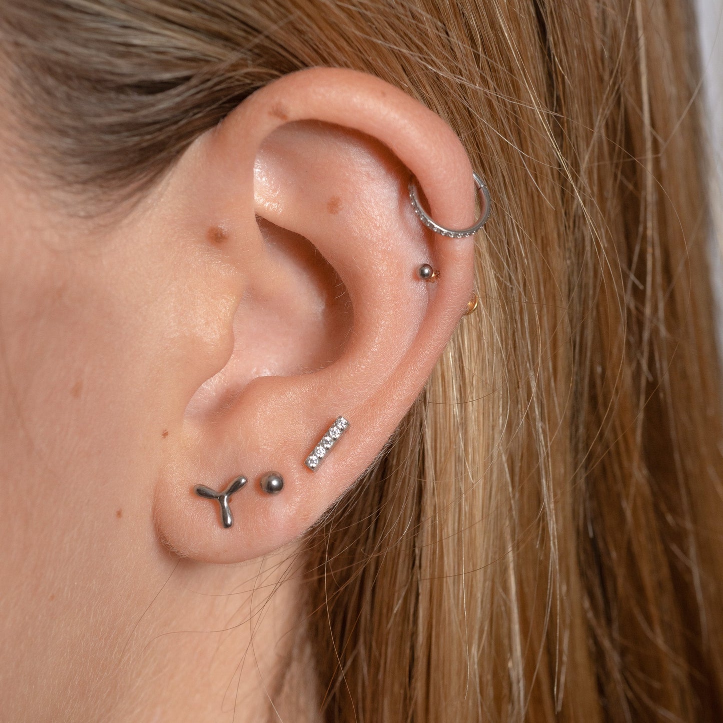 CZ Bar Threadless Labret Titanium Flat Back Earring