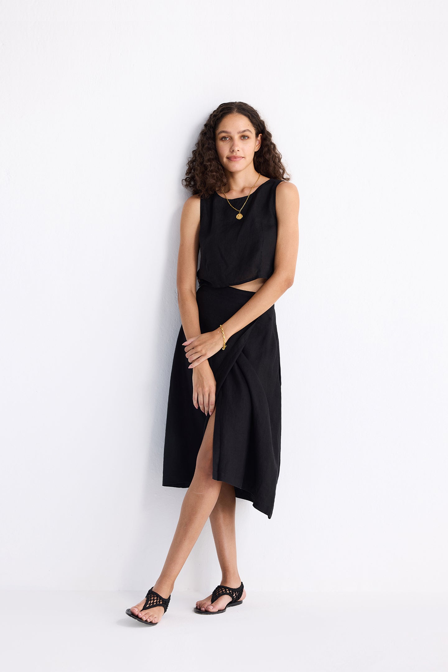 Boxy Crop Top in Black Long Shot