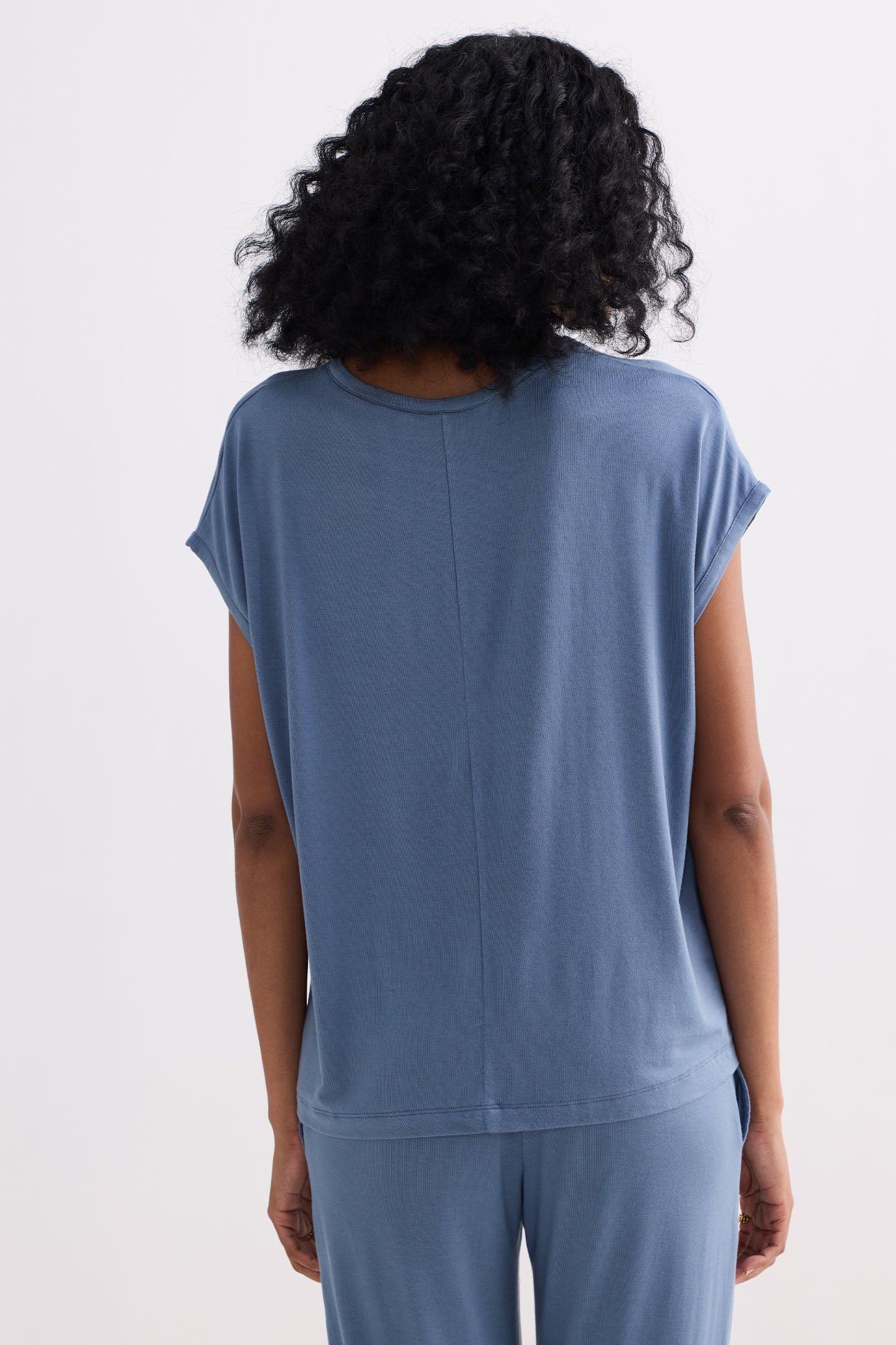 Relaxed Tee in Blue Back
