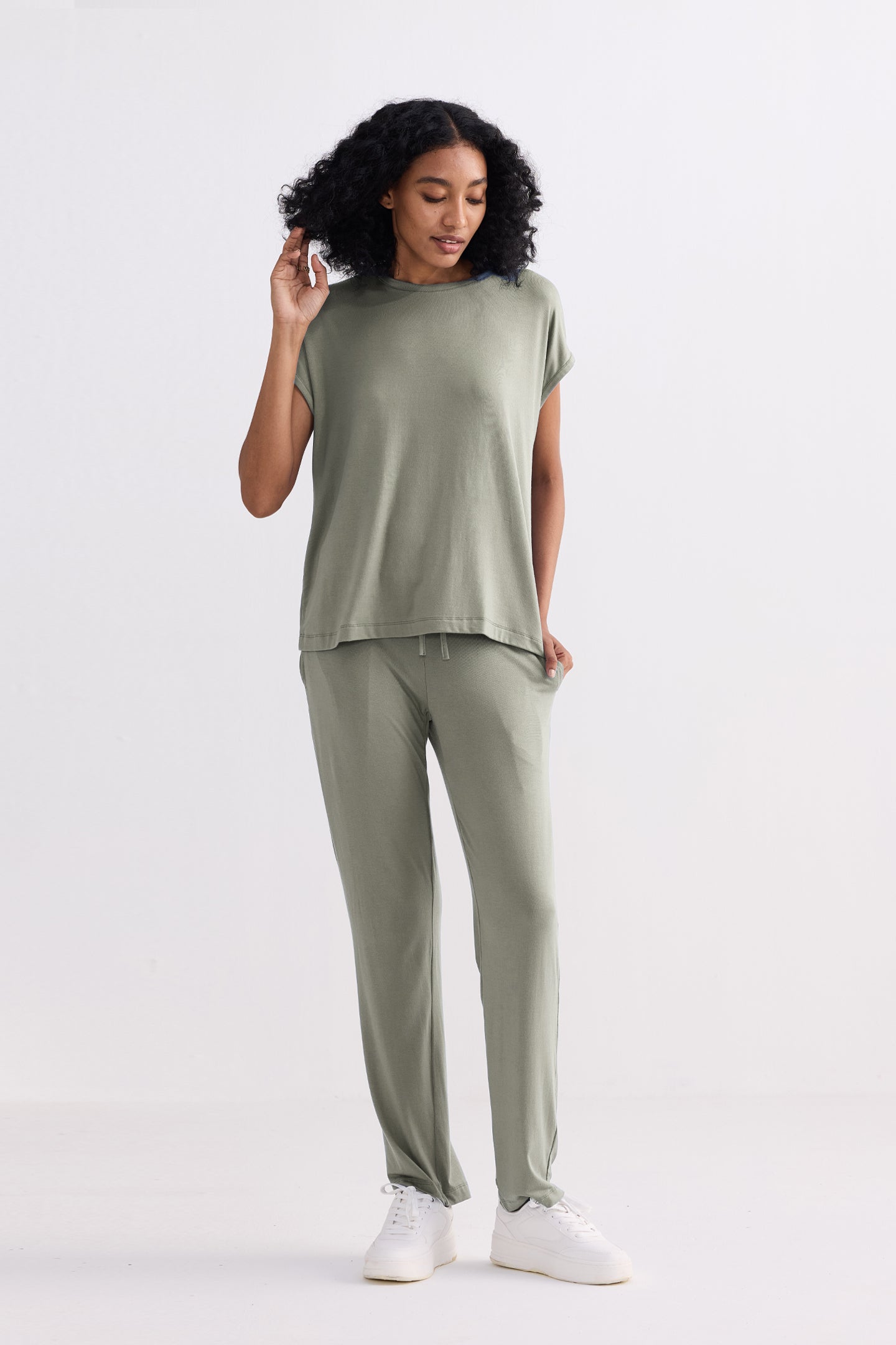 Relaxed Tee in Olive