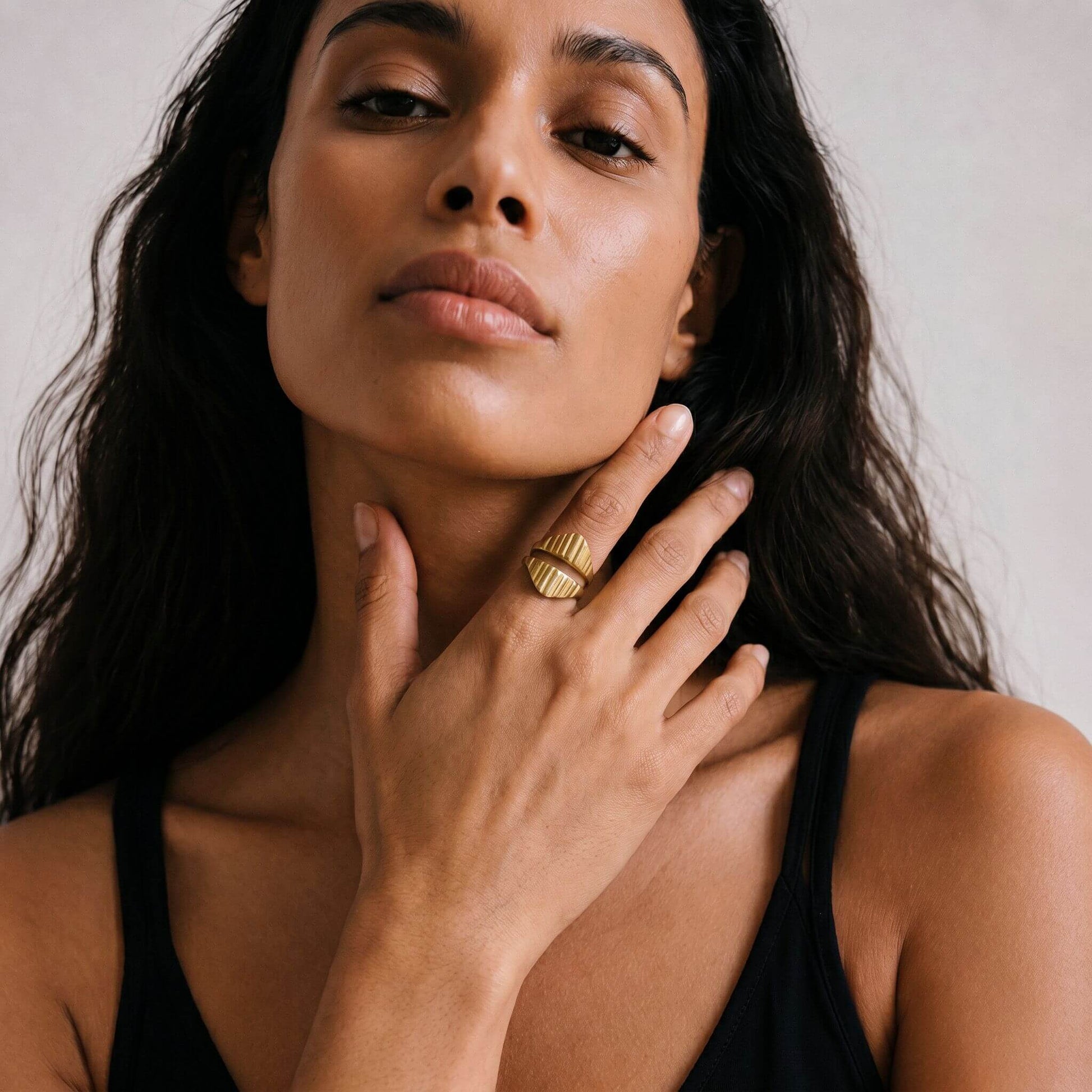 Ribbed Shield Statement Ring | Bata Ecodunia