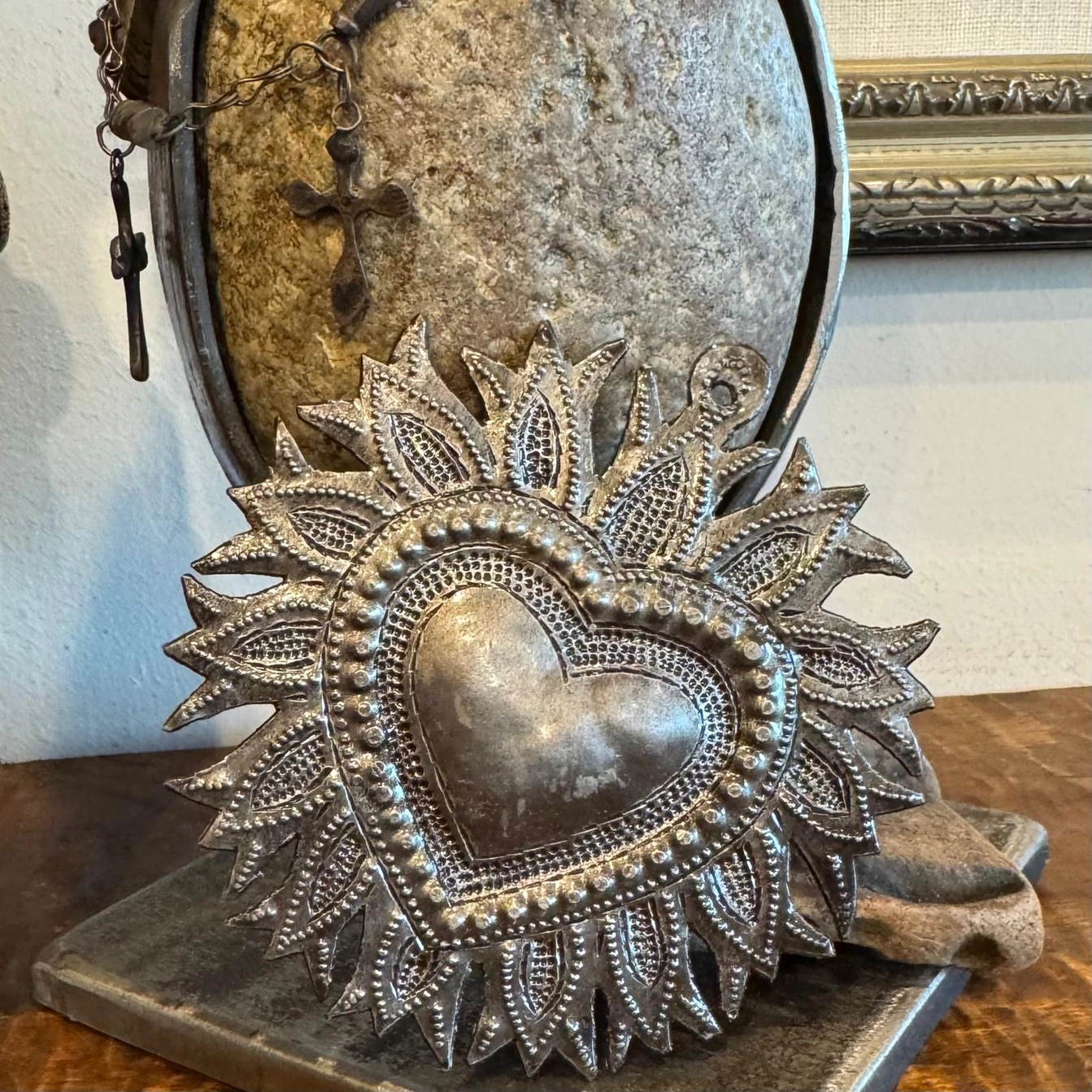 Artisan Handmade Sacred Heart with Flowers Wall Accent 4"