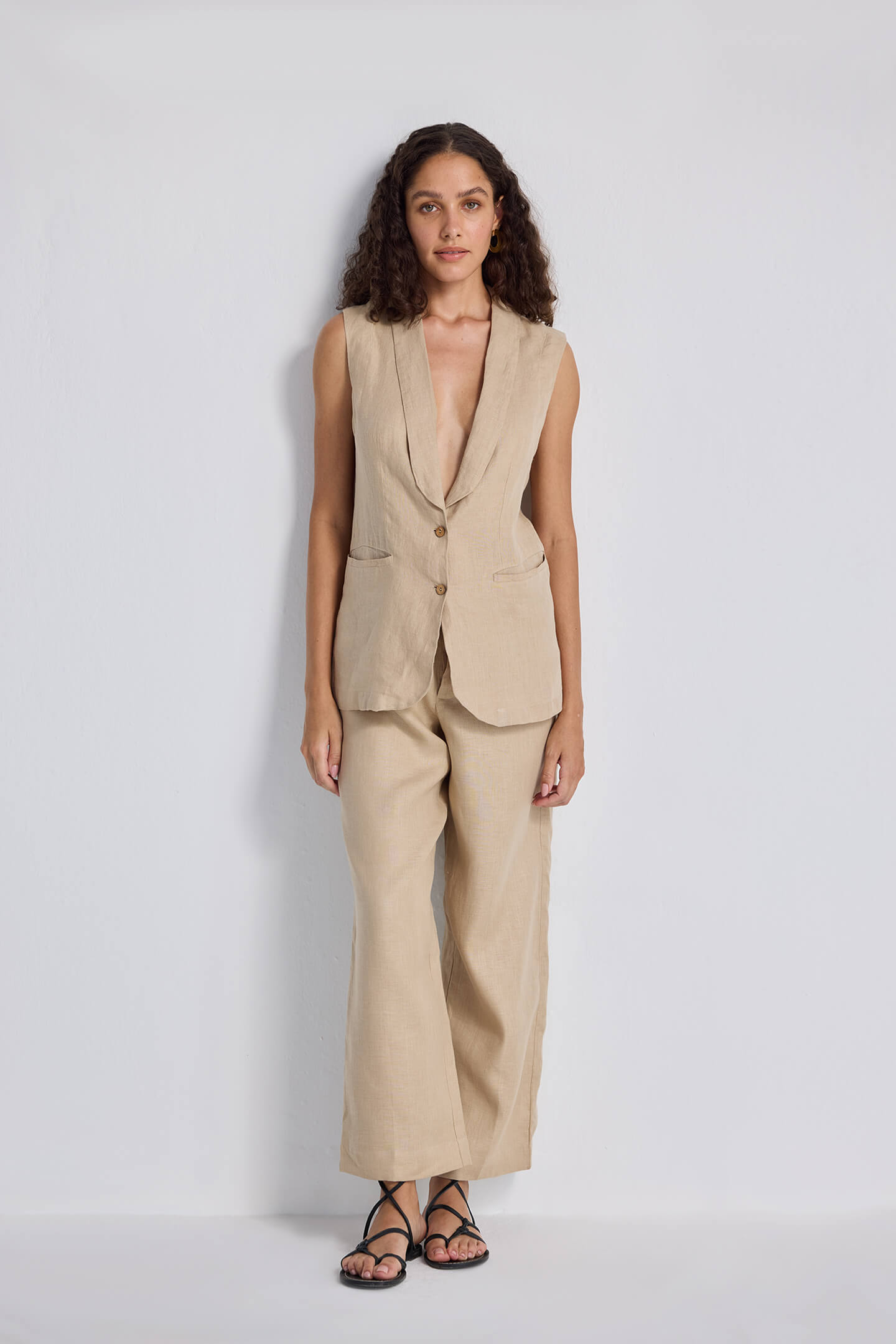 Sleeveless Hemp Jacket Front