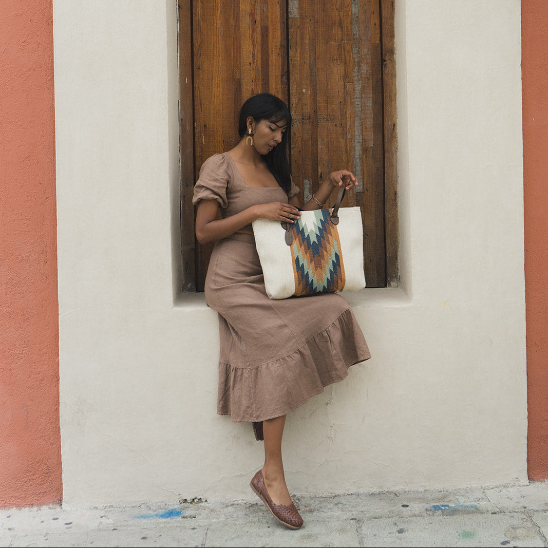 Equinox Tote