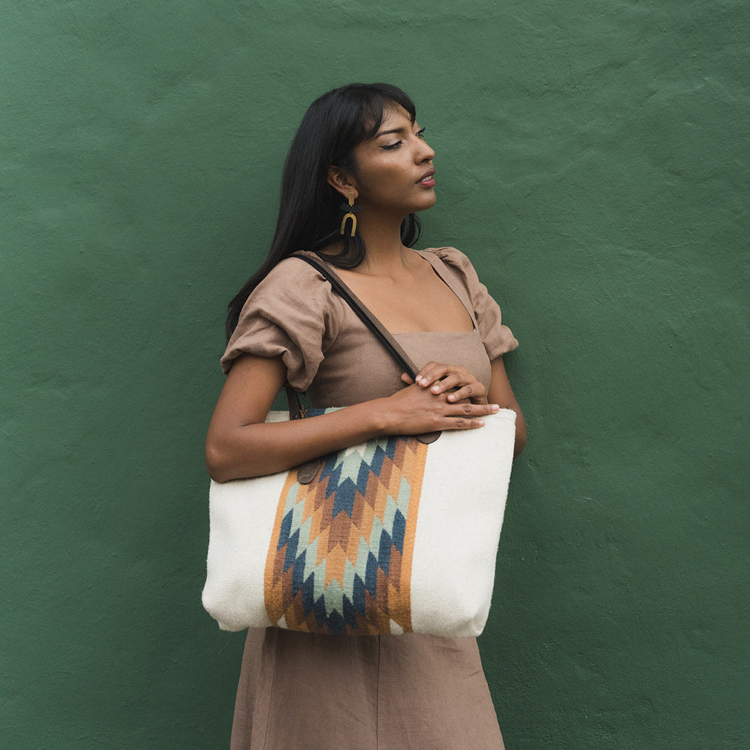 Equinox Tote