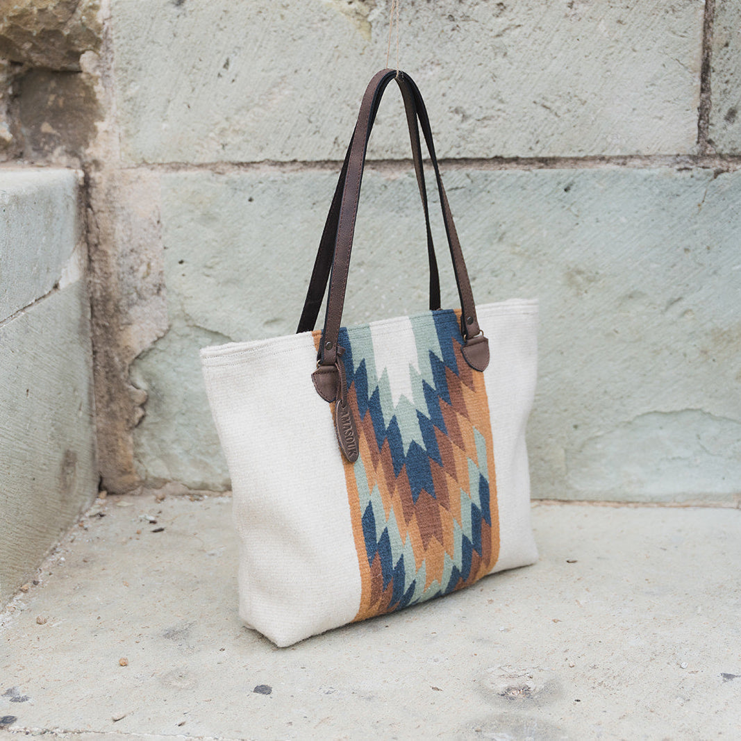 Equinox Tote