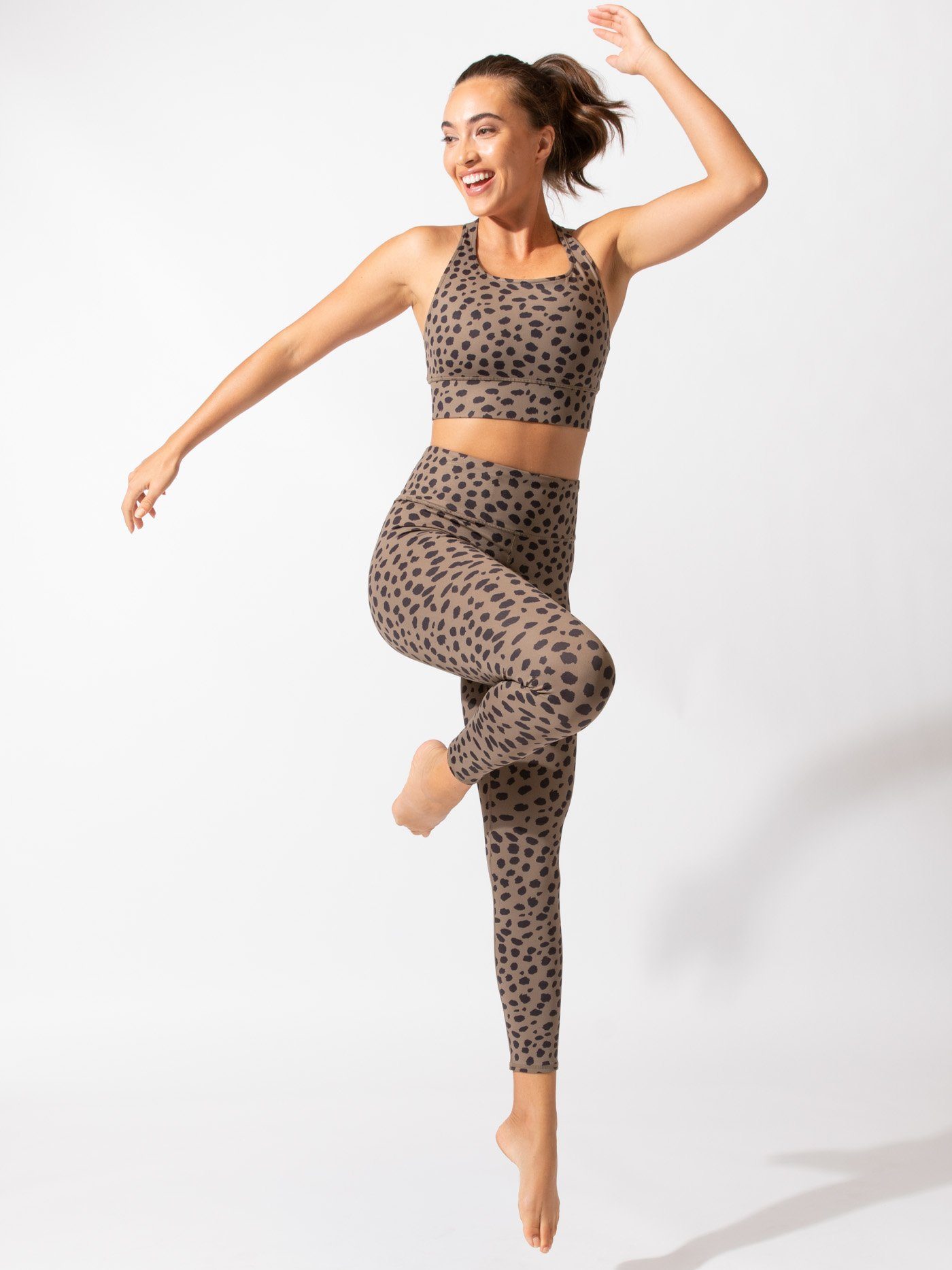 Jackie High Rise 7/8 Sport Legging 24"