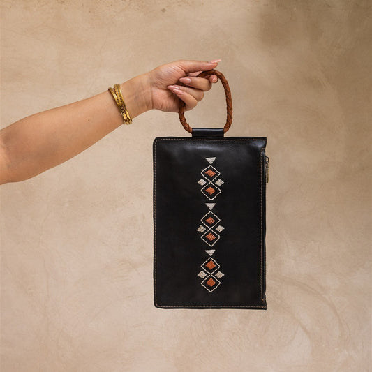 Tanwir Embroidered Clutch
