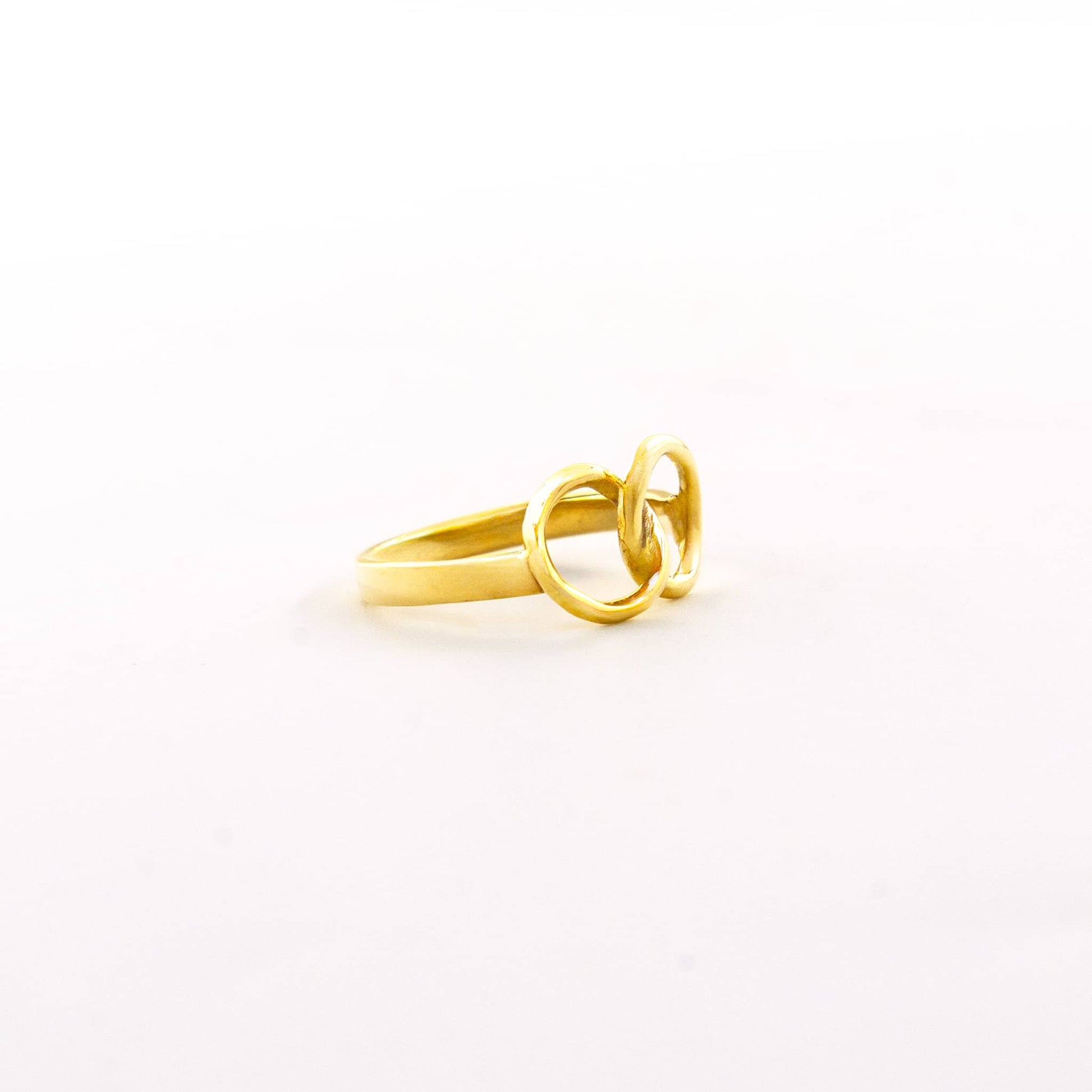 Brass Interlocking Double Circle Ring | Upeo - Ecodunia