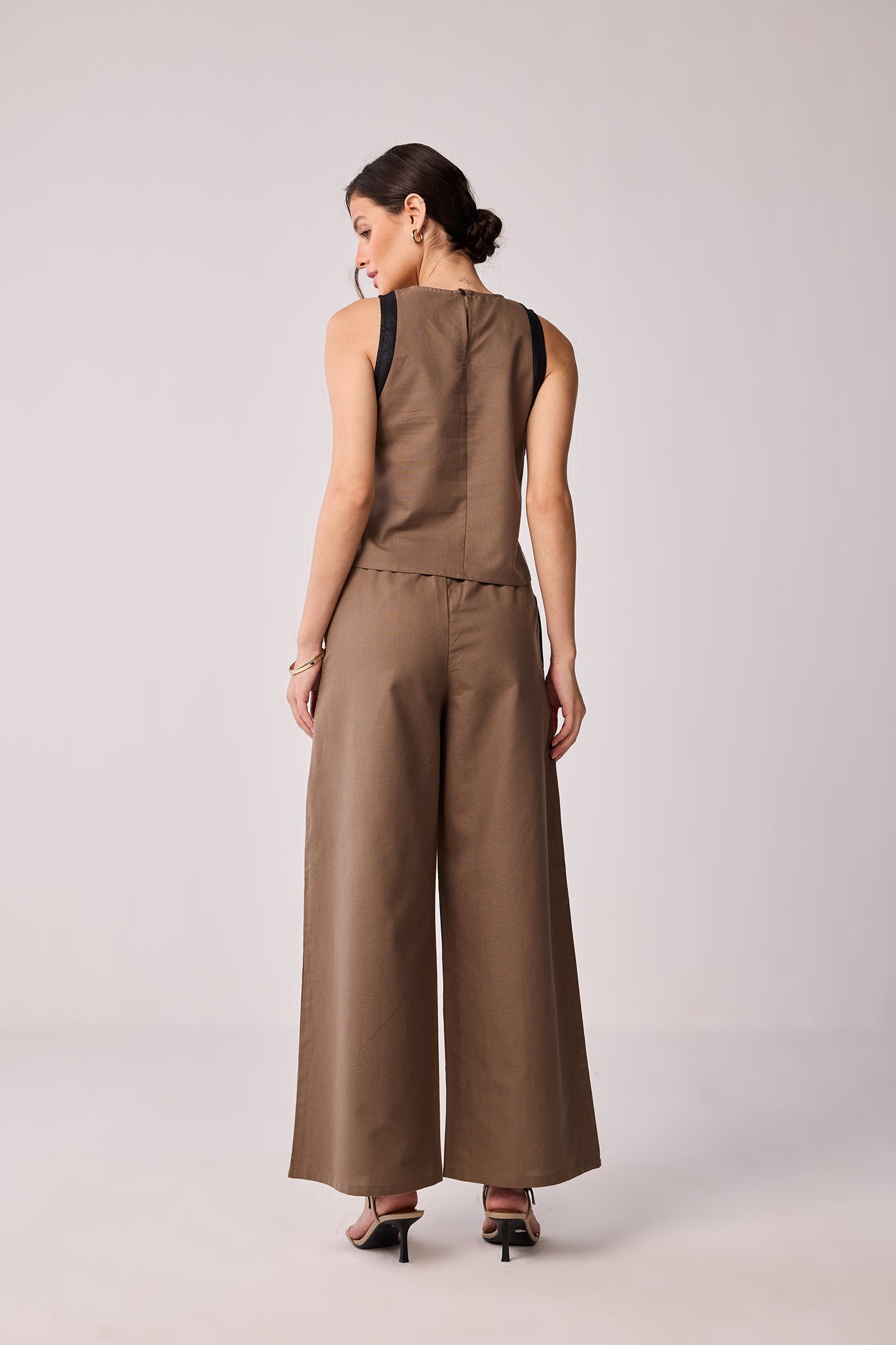 Wide-leg Drawstring Pants in Brown