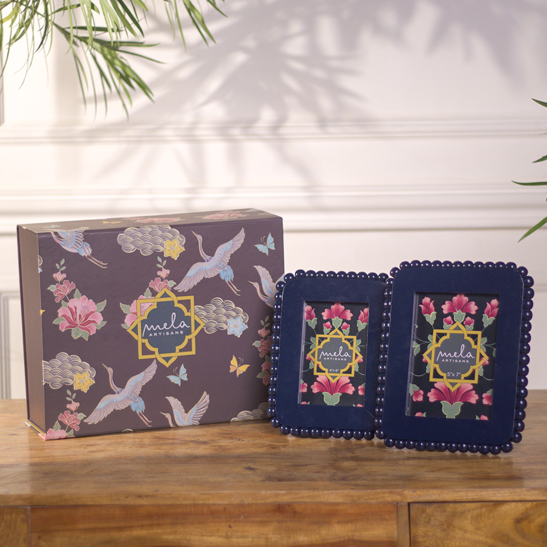 S/2 Raatriti Handcrafted Photo Frames Gift Set